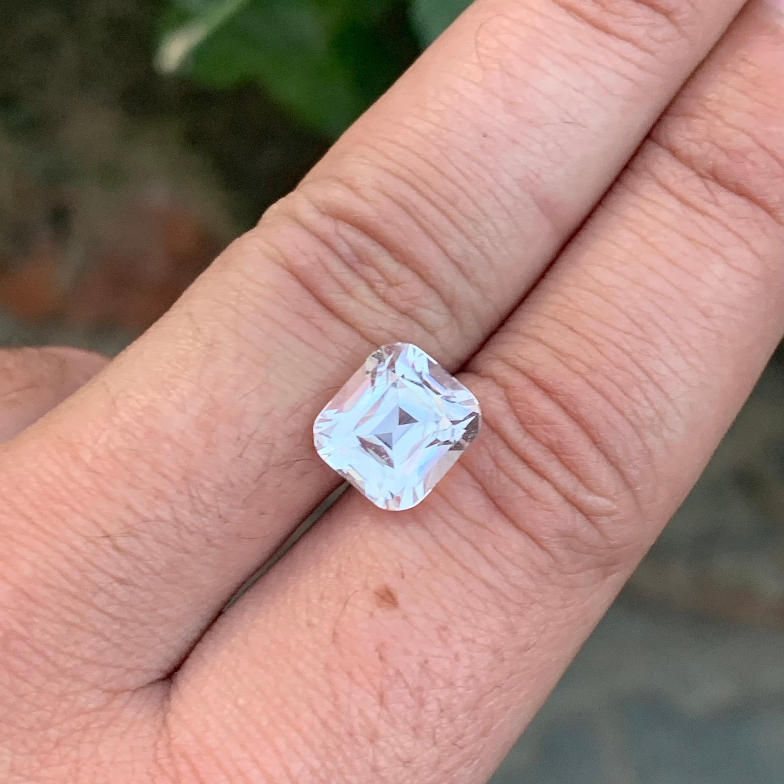 5,75 carati di Morganite naturale sfusa a forma di cuscino in vendita 2