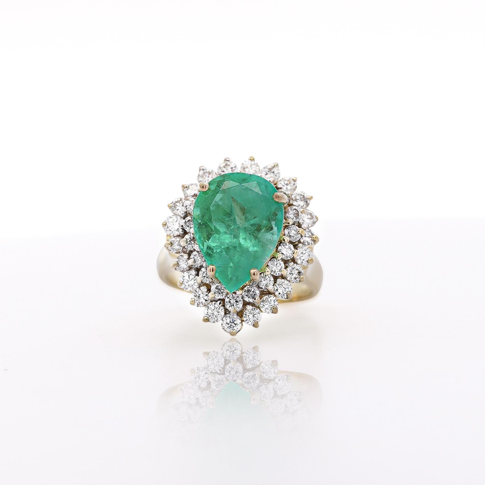 5.75 Carat Pear Cut Colombian Emerald Diamond Halo 18K Gold Emerald Ring For Sale 6