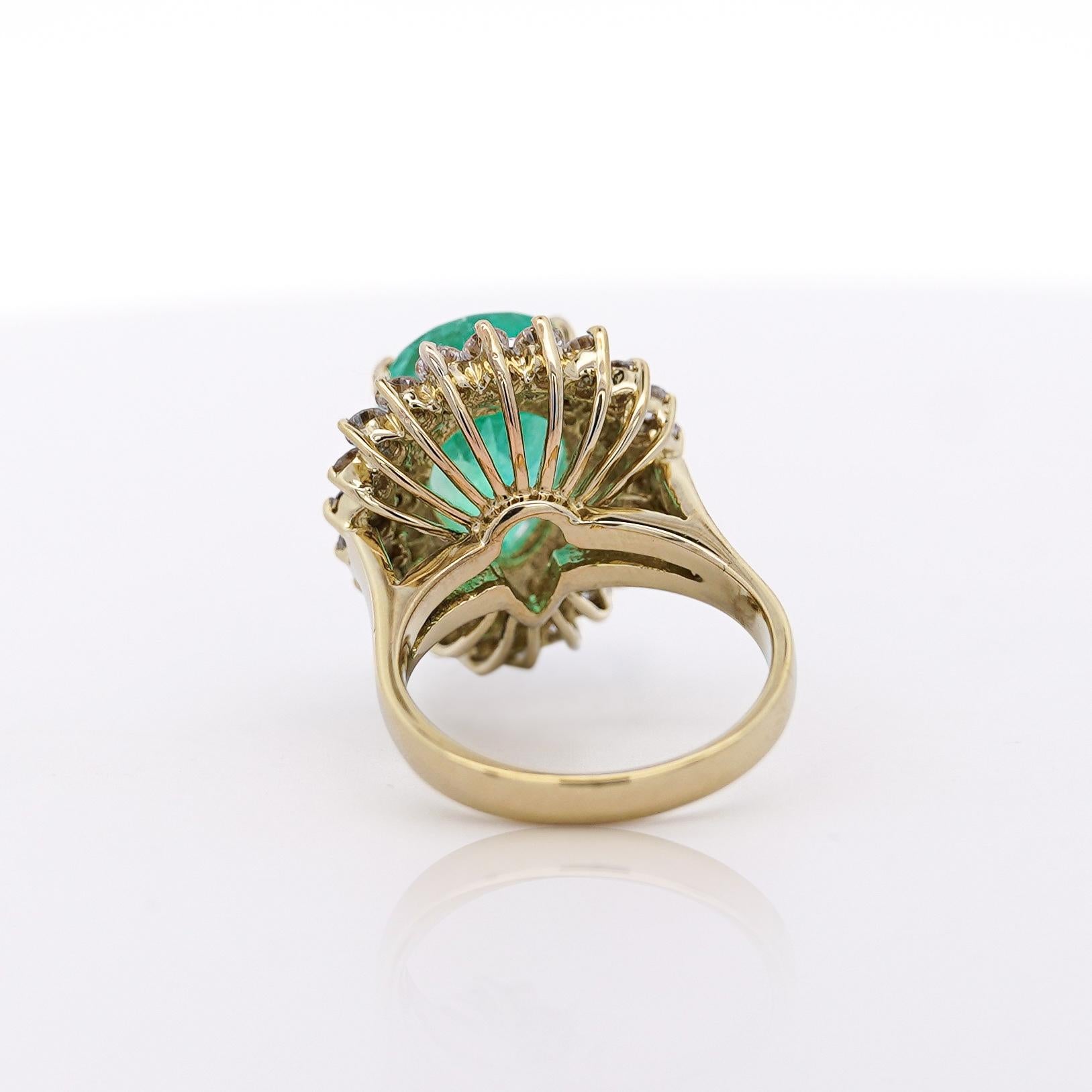 Women's 5.75 Carat Pear Cut Colombian Emerald Diamond Halo 18K Gold Emerald Ring For Sale