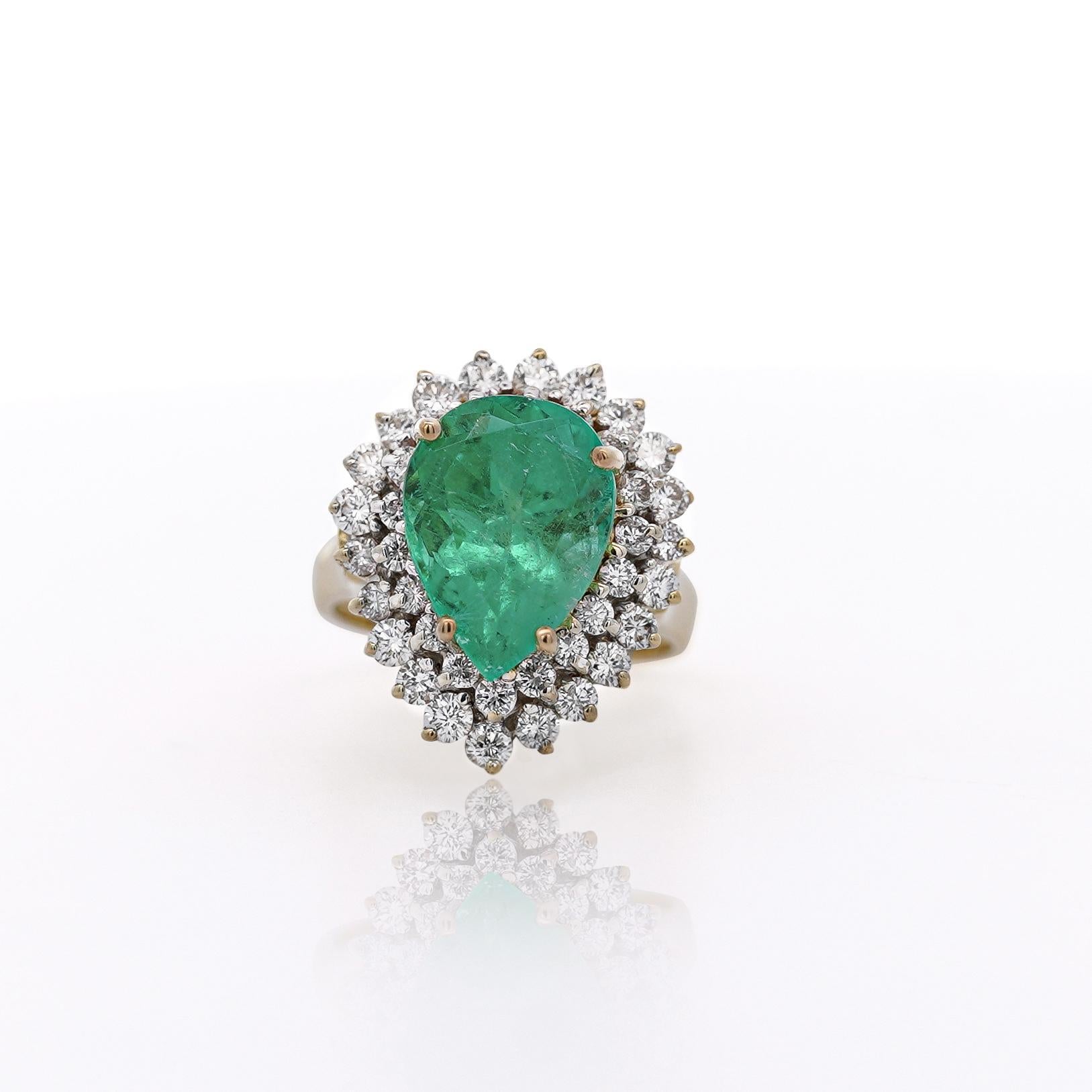 5.75 Carat Pear Cut Colombian Emerald Diamond Halo 18K Gold Emerald Ring For Sale 4