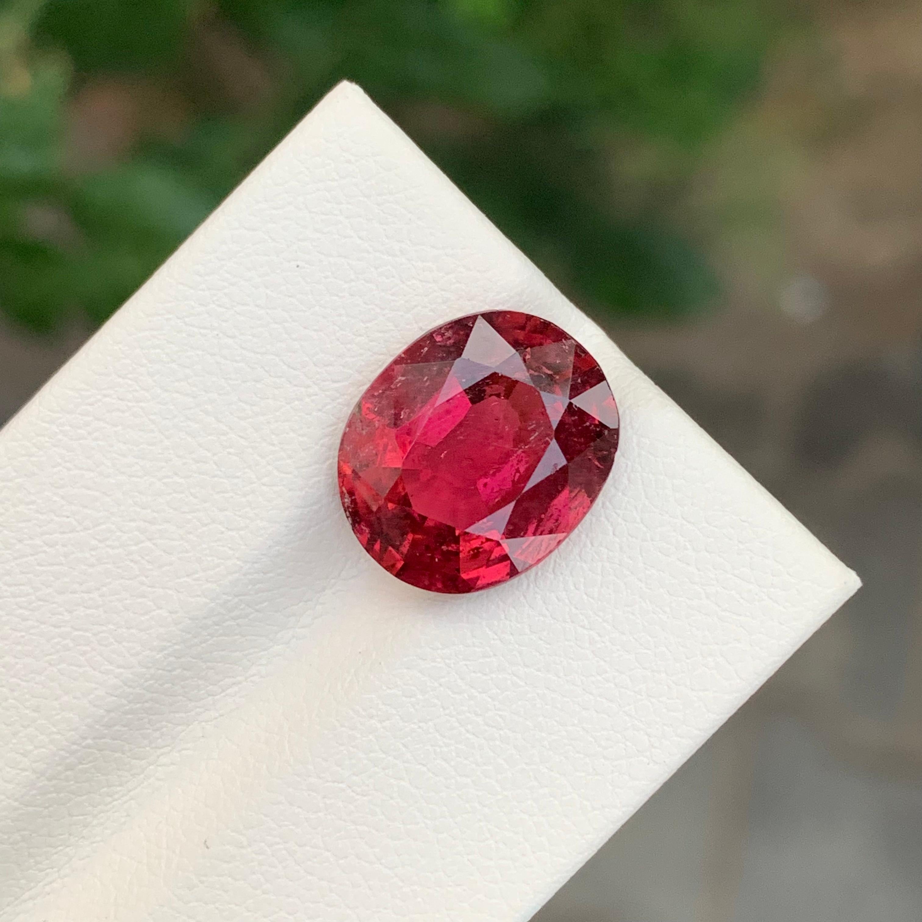 5,75 Karat Atemberaubend Facettiert Rubellit Turmalin Oval Form Edelstein (Ovalschliff) im Angebot
