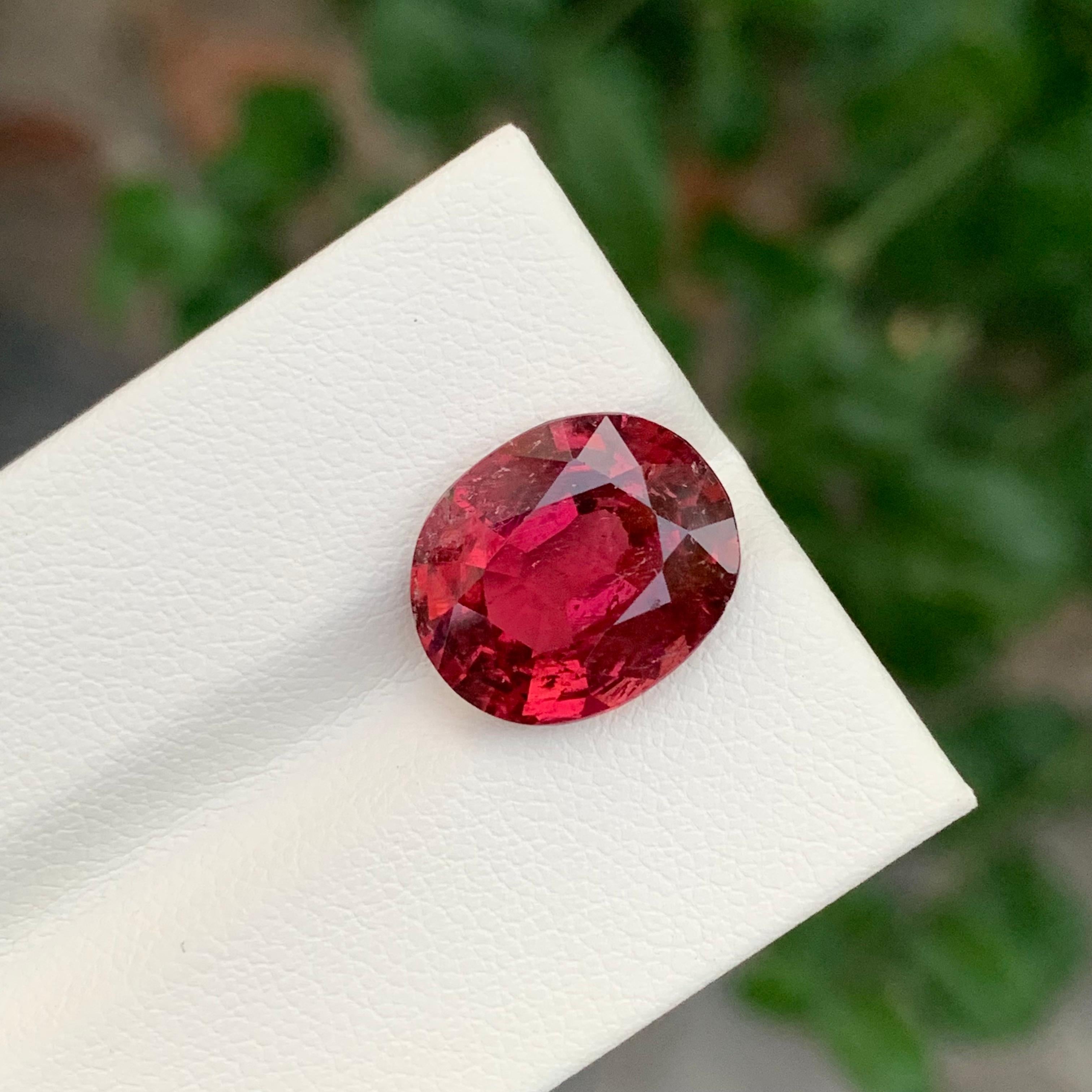 5,75 Karat Atemberaubend Facettiert Rubellit Turmalin Oval Form Edelstein im Angebot 1