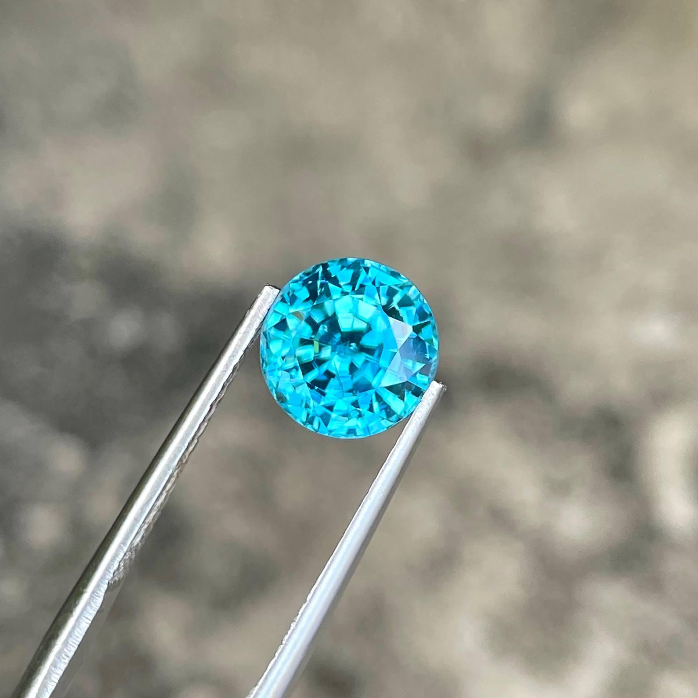 Weight 5.75 carats 
Dimensions 9.02x9.03x7.1 mm
Treatment Heated 
Clarity VVS
Origin Cambodia 
Shape round 
Cut Faceted 



The 5.75 carat blue zircon stone is a stunning example of natural beauty, sourced from the rich gemstone deposits of