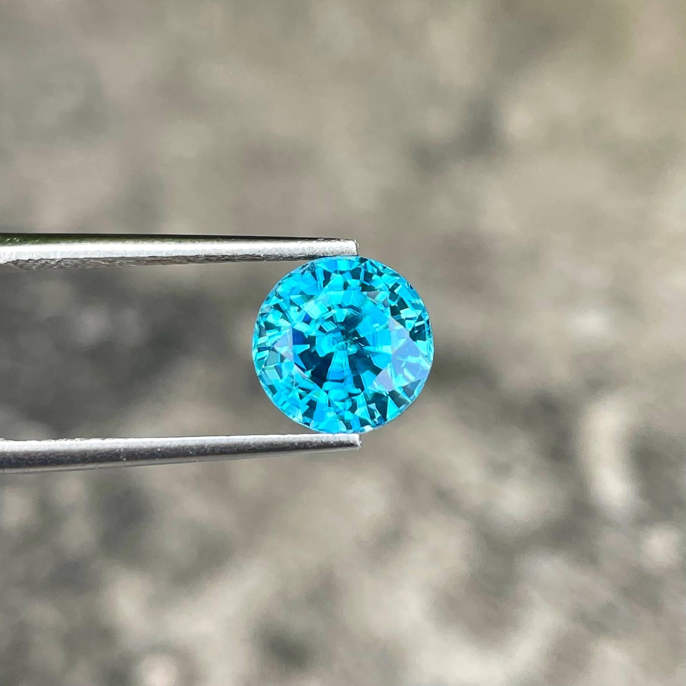 Modern 5.75 carats Blue Zircon Stone Round Cut Natural Cambodian Gemstone