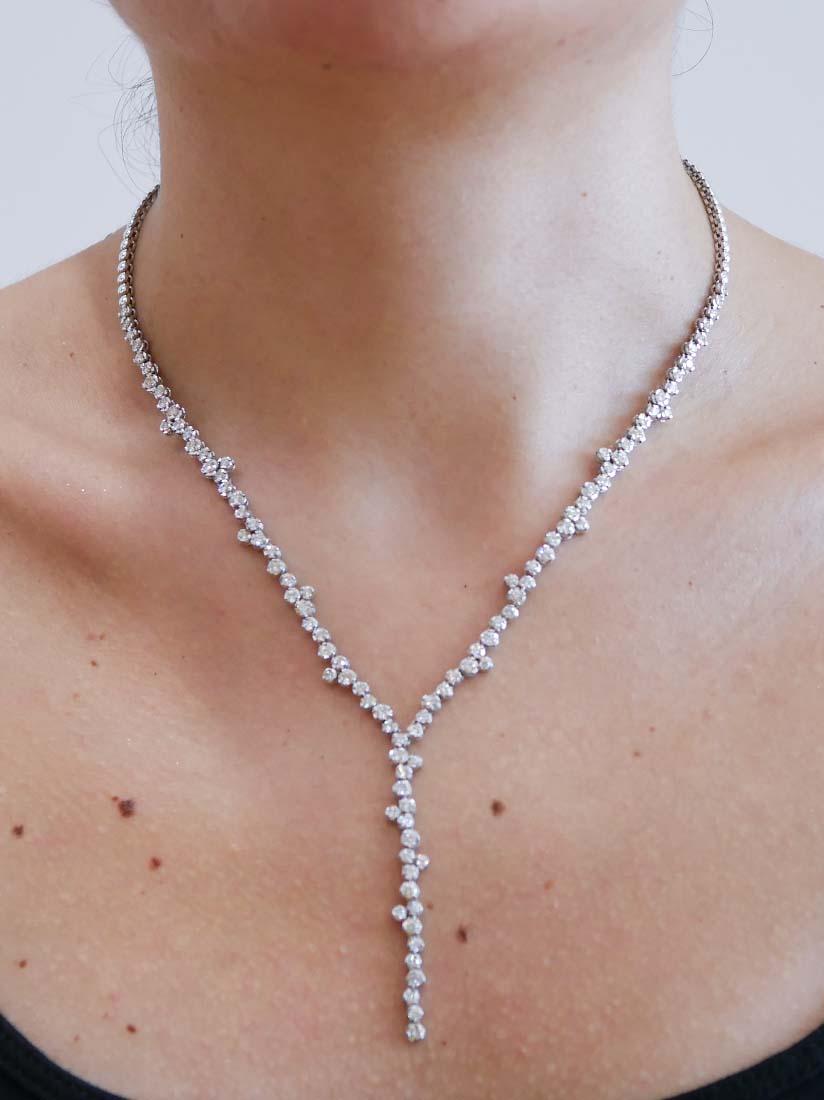 Donna 5,75 carati di diamanti, collana in oro bianco 18 carati. in vendita