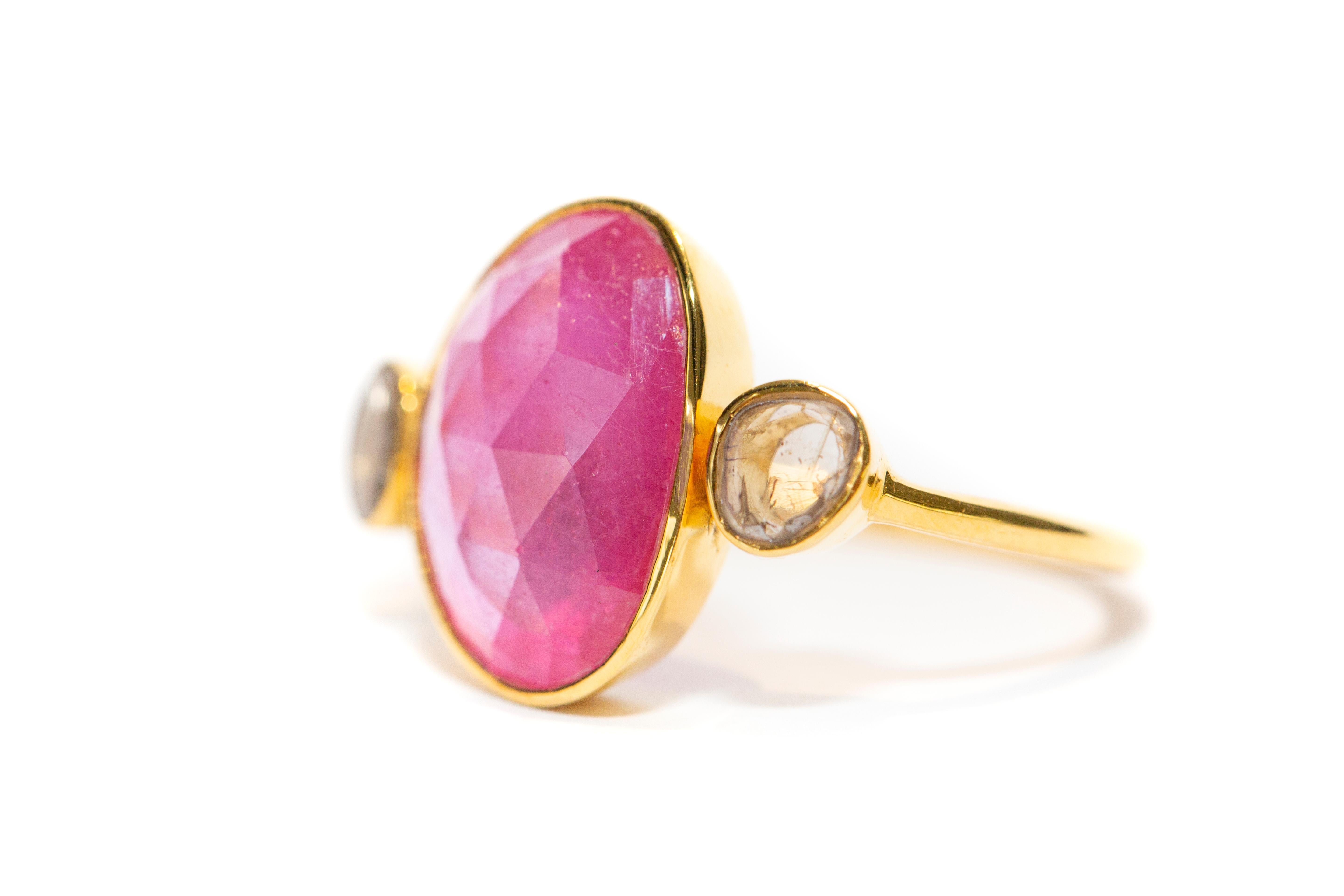 5.75 CT Rose Cut Ruby Diamond  18 KT Yellow Gold Artisan Collection Ring  In New Condition In London, GB