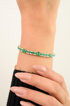 5.75 CTW Emerald and Diamond Tennis Bracelet en or jaune 14k Wedding Jewelry