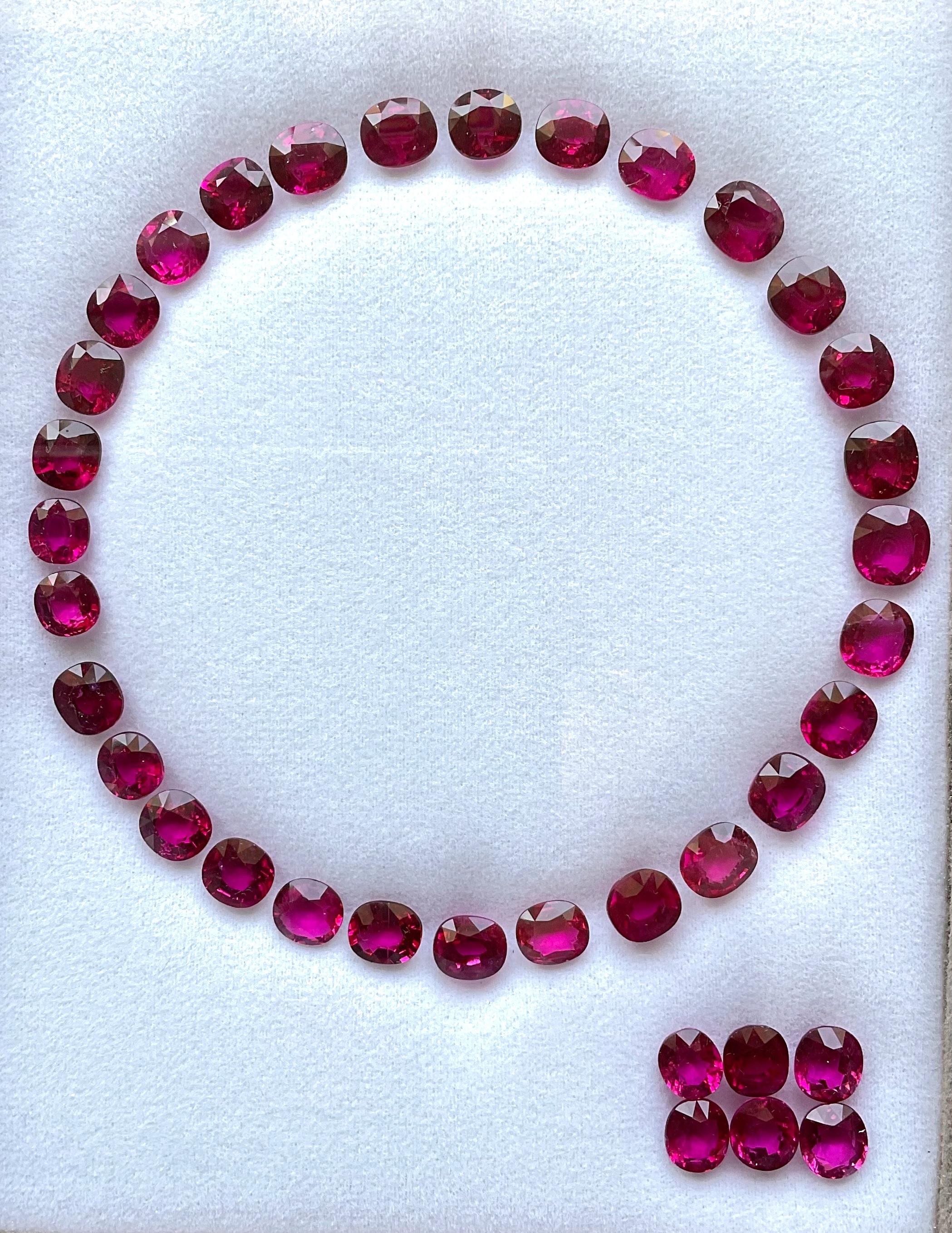 57.50 Carati Rubellite Layout Ovale Top Quality Per Gioielleria Gemma Naturale in vendita 1