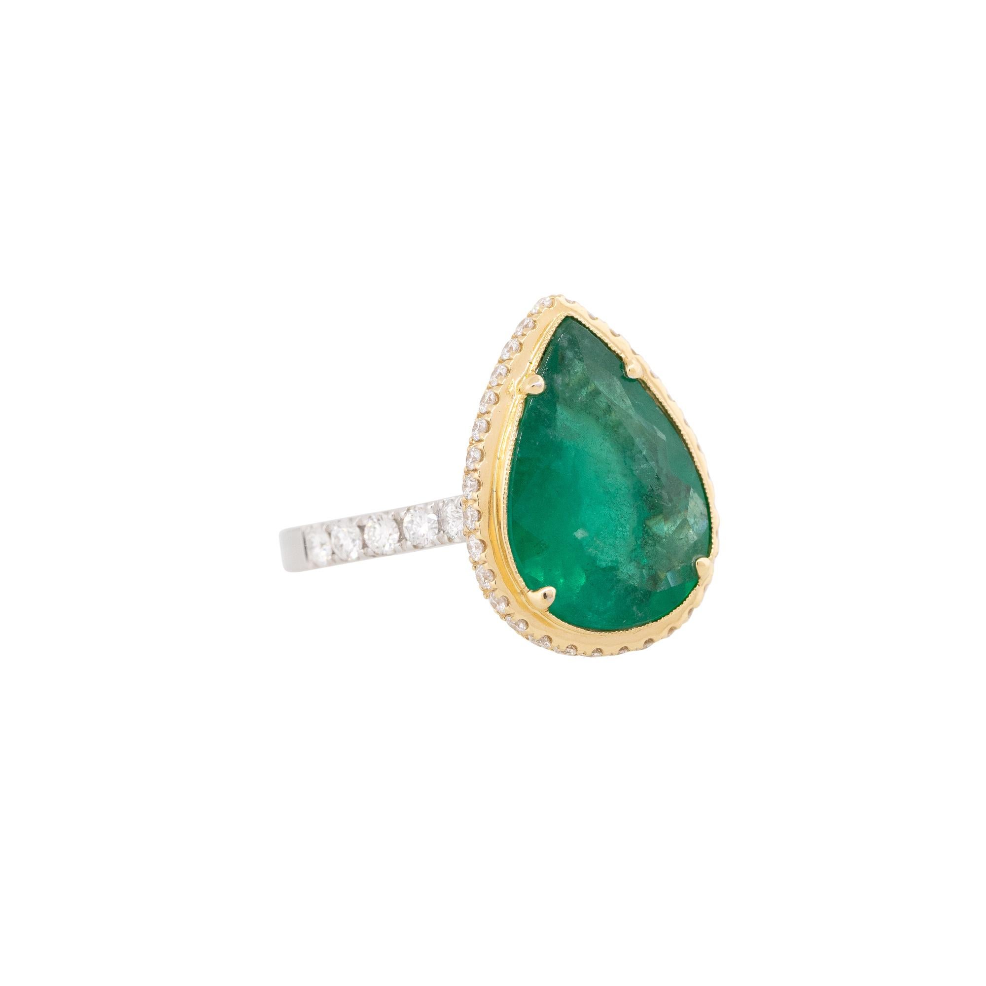 Modern 5.76 Carat Emerald & 0.68 Carat Diamond Halo Ring 18 Karat In Stock For Sale