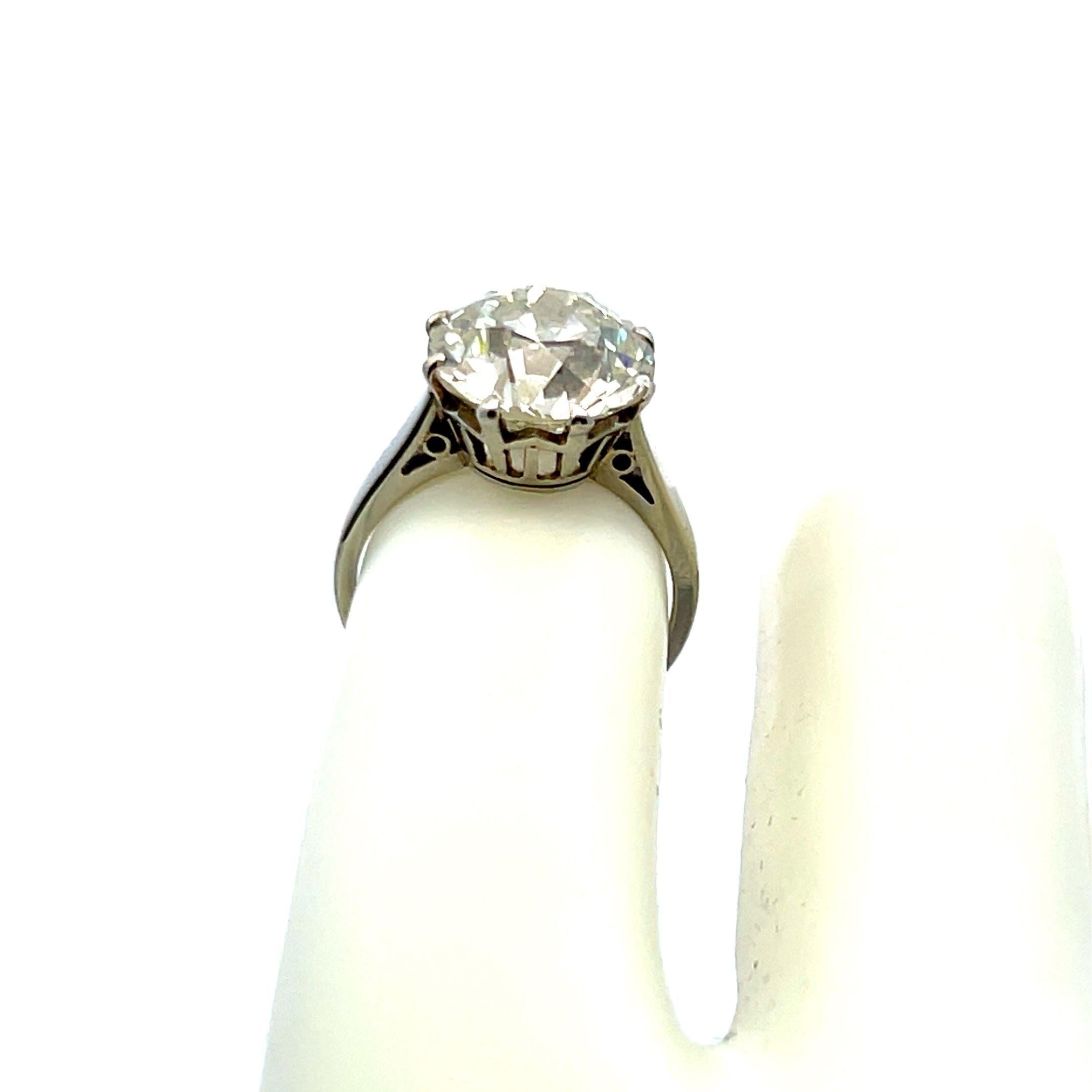 Titre :
Bague de fiançailles en platine avec diamant taille européenne ancienne de 5,76 carats M VS2


Le style :
Engagement


Métal :
Platine


Pierre précieuse 1 :
Diamant de 5,76 carats


Nombre de pierres :
1


Couleur :
M


La clarté
