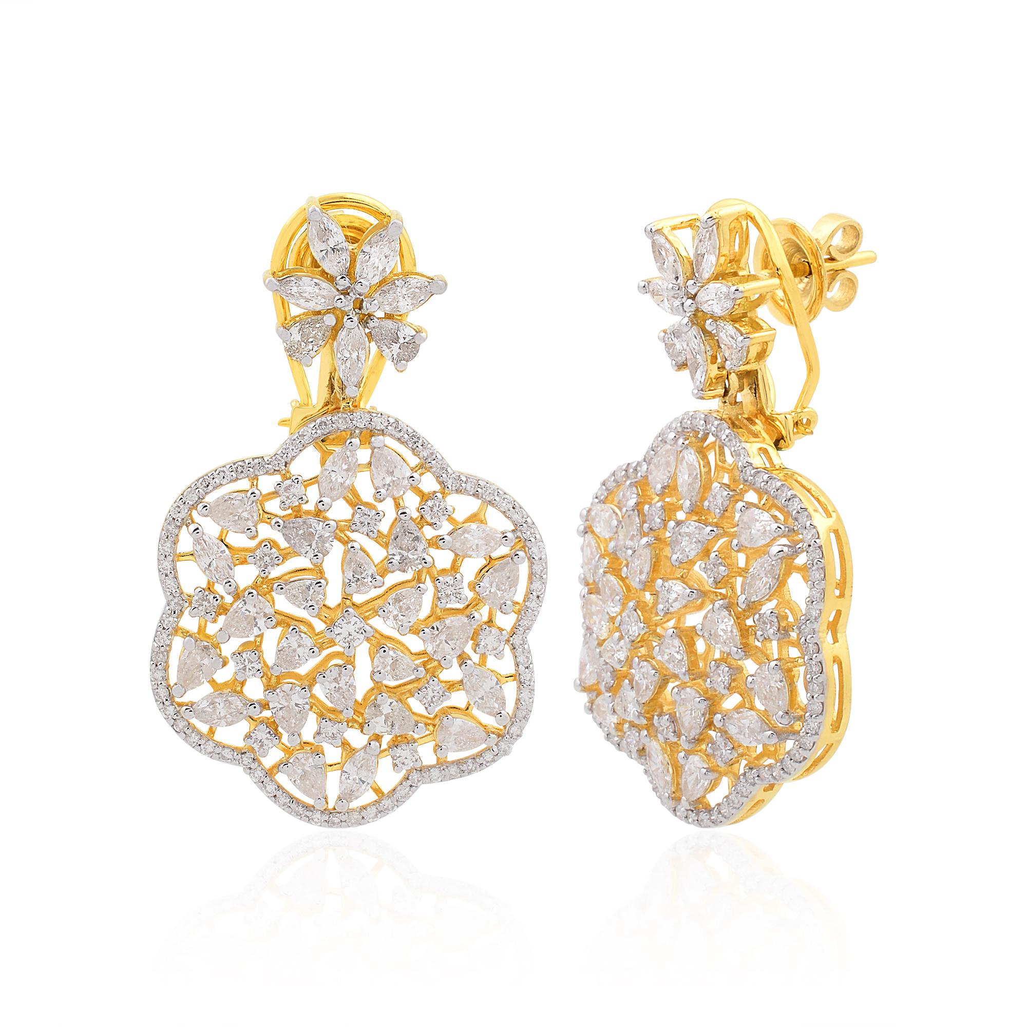Segui la vetrina di Spectrum Jewels per vedere le ultime collezioni e i pezzi esclusivi. Spectrum Jewels è orgoglioso di essere considerato un Top Seller su 1stdibs con recensioni a 5 stelle da parte dei clienti. Tutti gli articoli da noi prodotti