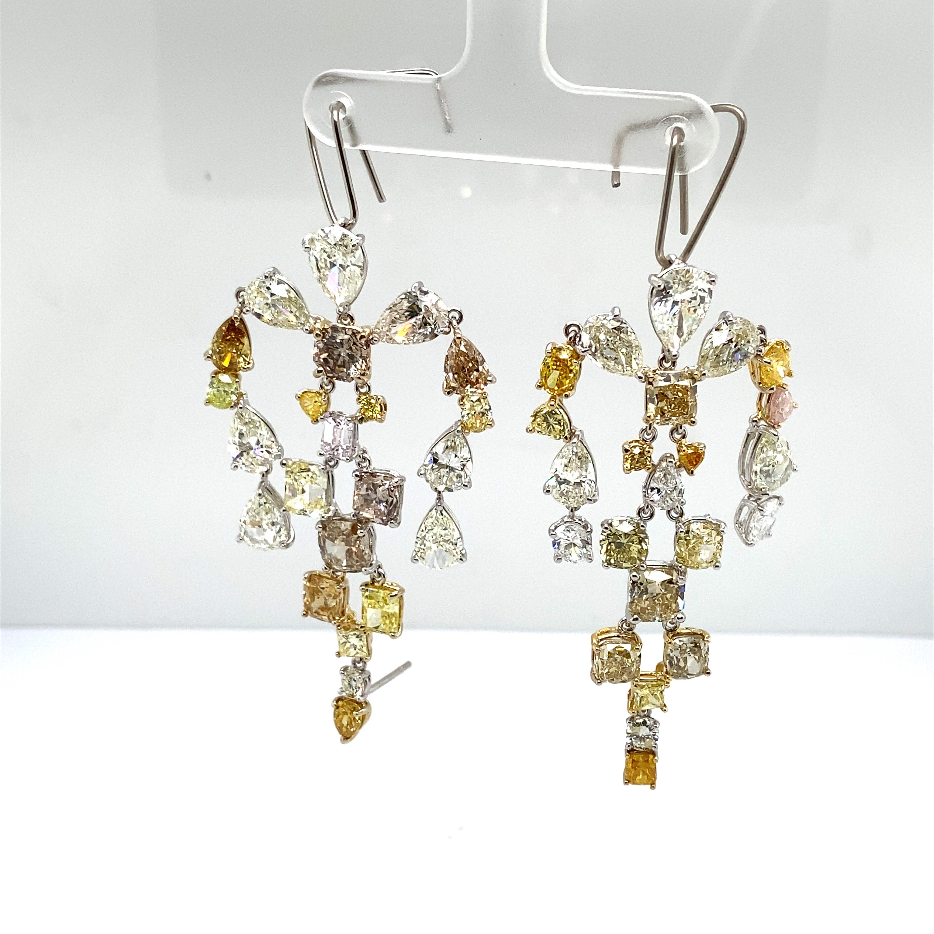 57.64 Carat Fancy Coloured Diamonds and White Diamond Chandelier Gold Earrings For Sale 12