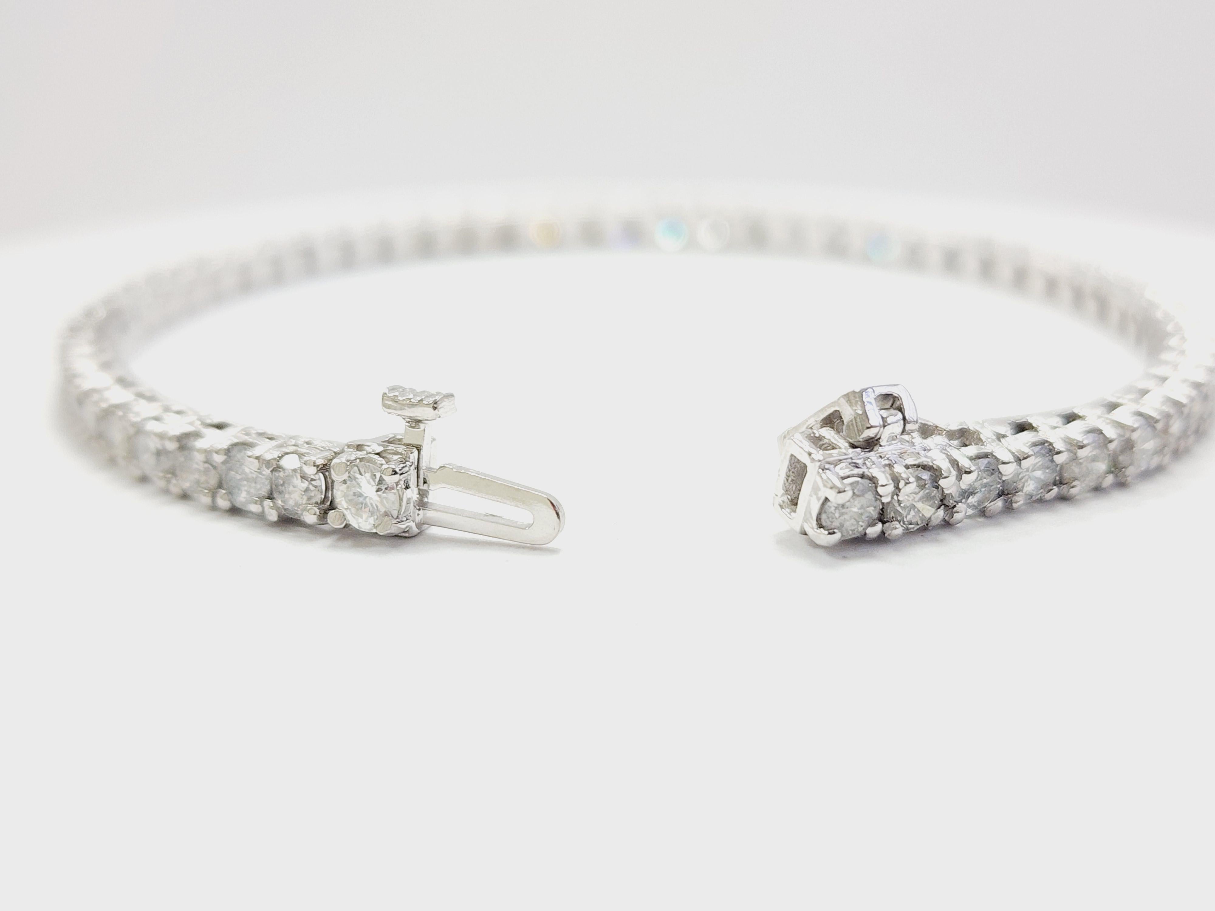 Brilliant Cut 5.77 Carat Natural Diamond Tennis Bracelet 14 Karat White Gold For Sale
