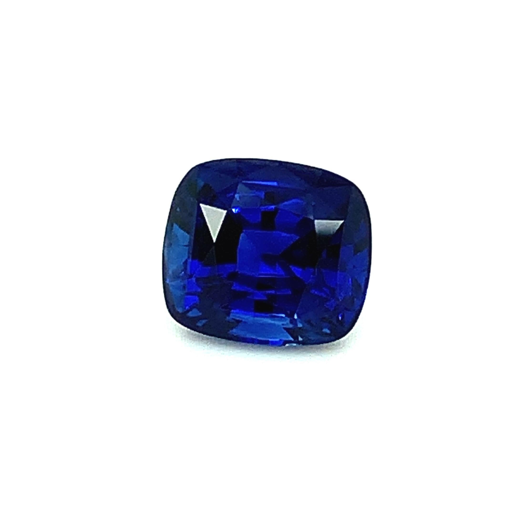 5.77 Carat Royal Blue Sapphire Cushion, Unset Loose Gemstone, GIA Certified In New Condition In Los Angeles, CA