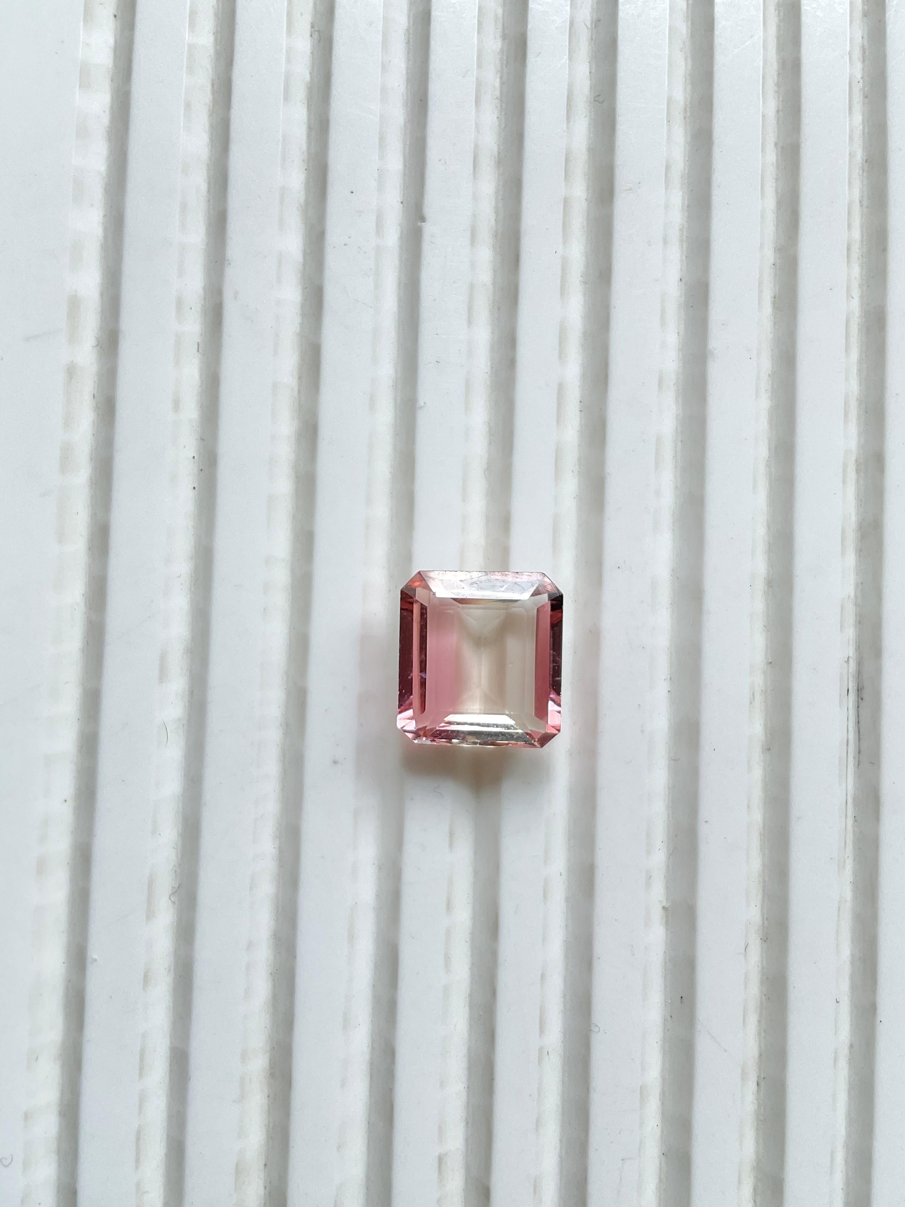 5.77 carats Bi Color Tourmaline octogonale pierre taillée à facettes Top Quality Natural gem en vente 4