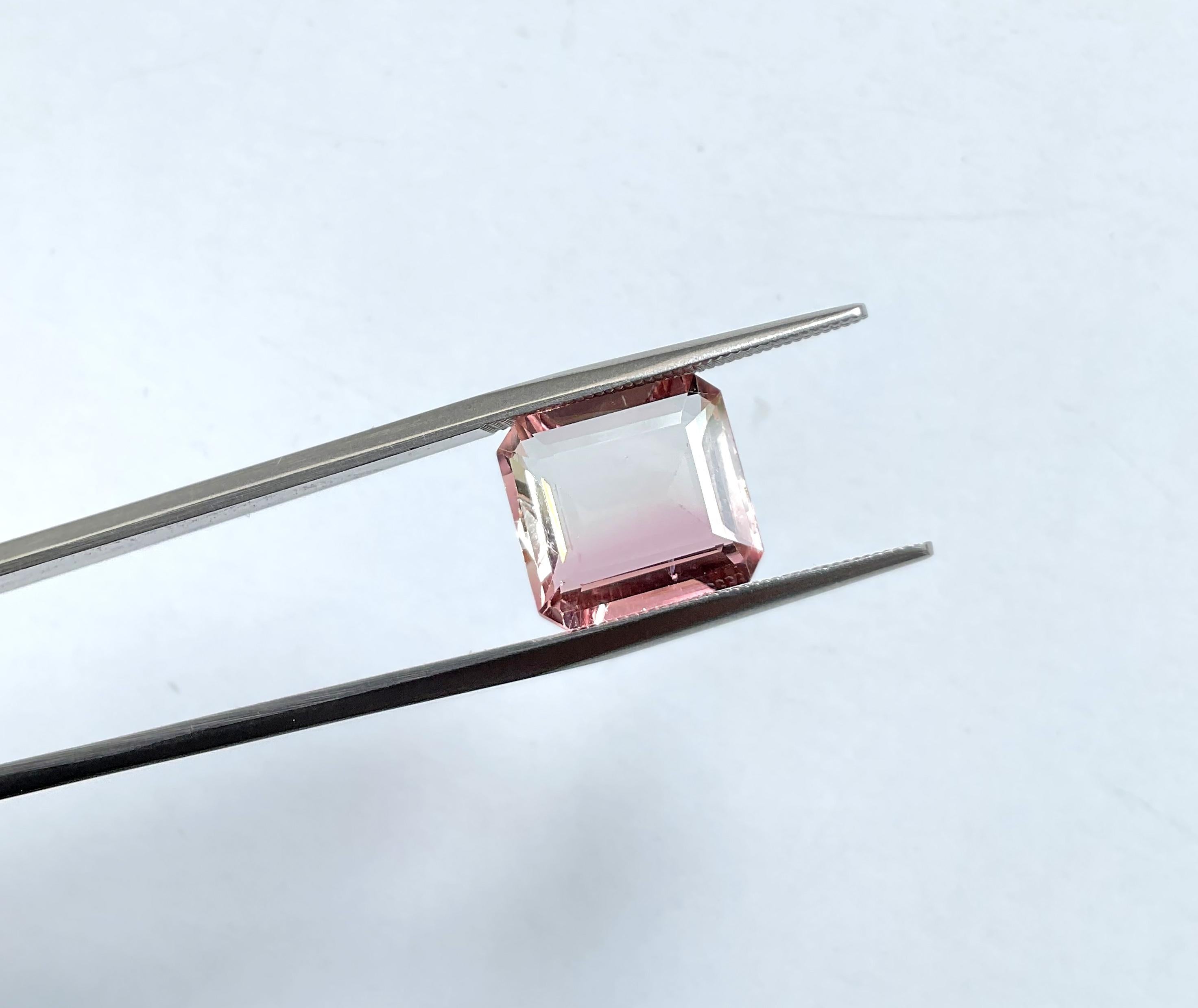 5.77 carats Bi Color Tourmaline octogonale pierre taillée à facettes Top Quality Natural gem en vente 1