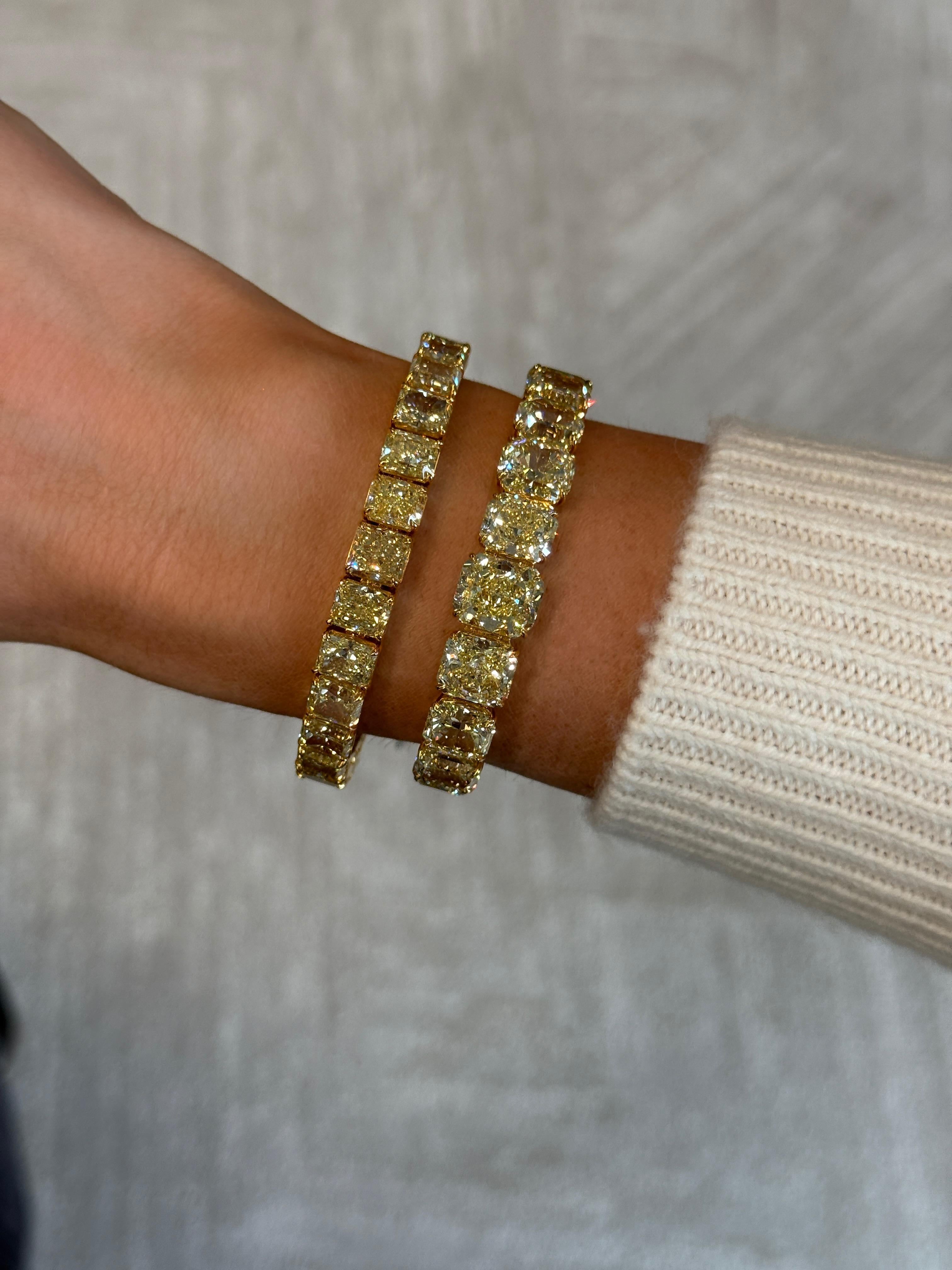 57,79ct Amarillo Fancy Diamante talla cojín Brazalete de tenis Certificado GIA Moderno en venta