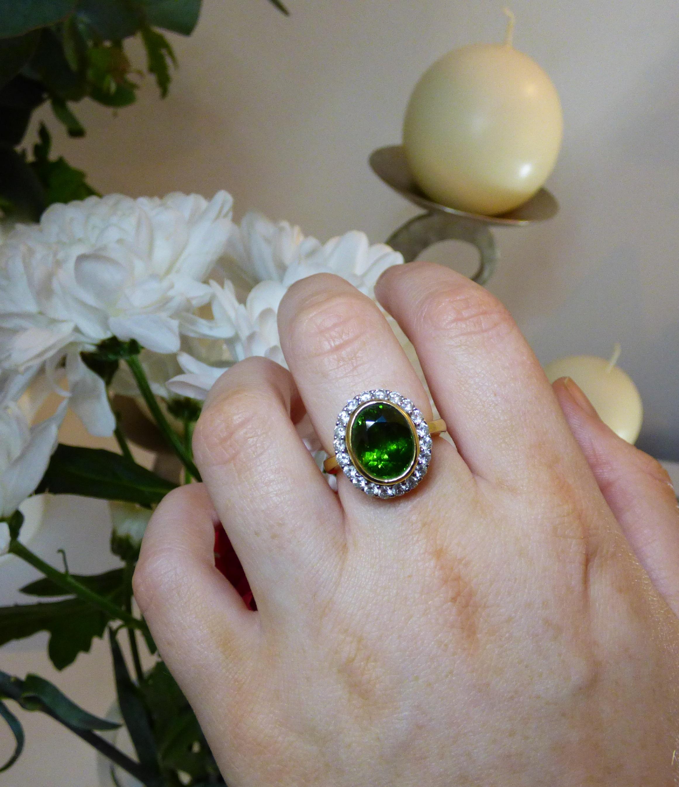 5.77ct Oval Green Tourmaline and Diamond Cluster Ring in 18K Gold. For Sale 2
