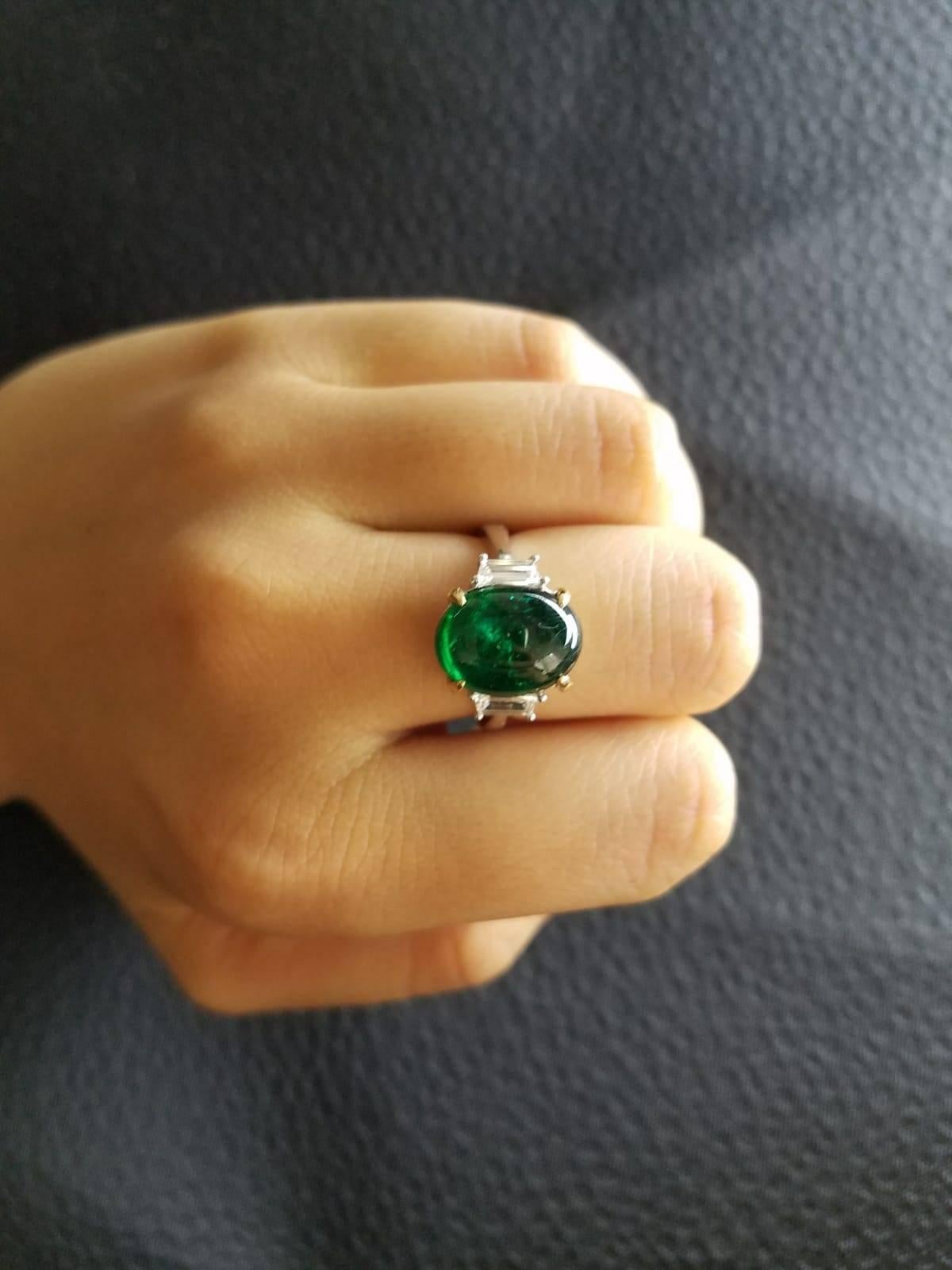 5.78 Carat Emerald Cabochon and Diamond Three-Stone Ring In New Condition In Bangkok, Thailand