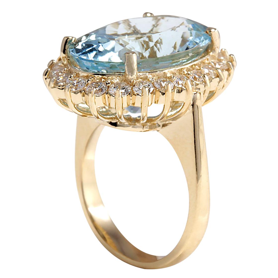 Oval Cut Natural Aquamarine 14 Karat Yellow Gold Diamond Ring For Sale