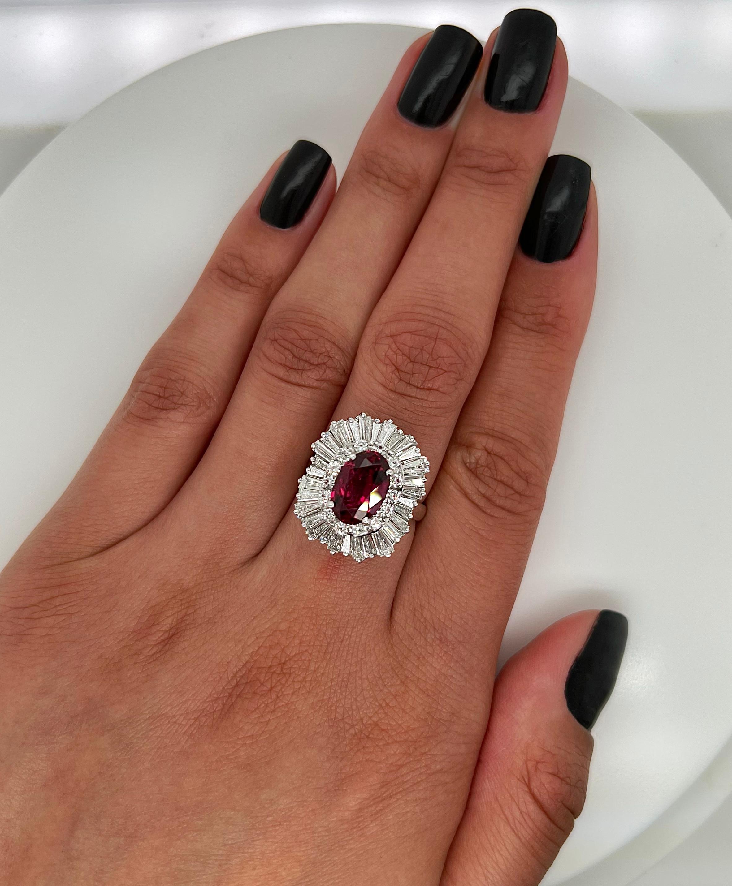 5.79 Total Carat Ruby and Diamond Ladies Ring in Platinum In New Condition For Sale In New York, NY
