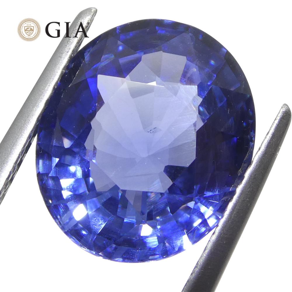 5.79ct Oval Blue Sapphire GIA Certified Sri Lanka In New Condition For Sale In Toronto, Ontario