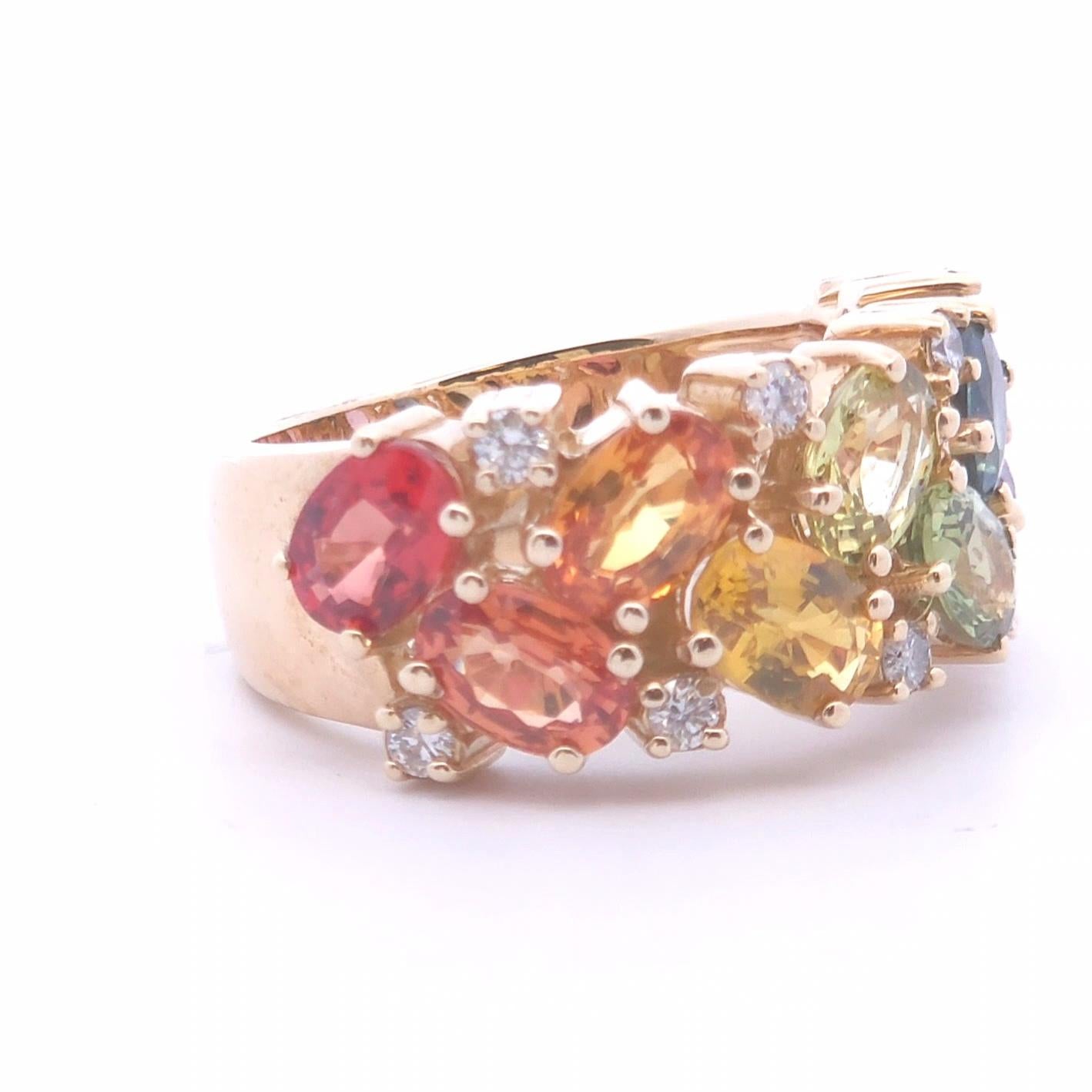 Oval Cut 5.79ct Oval Sapphire Ring in 10k Yellow Gold For Sale