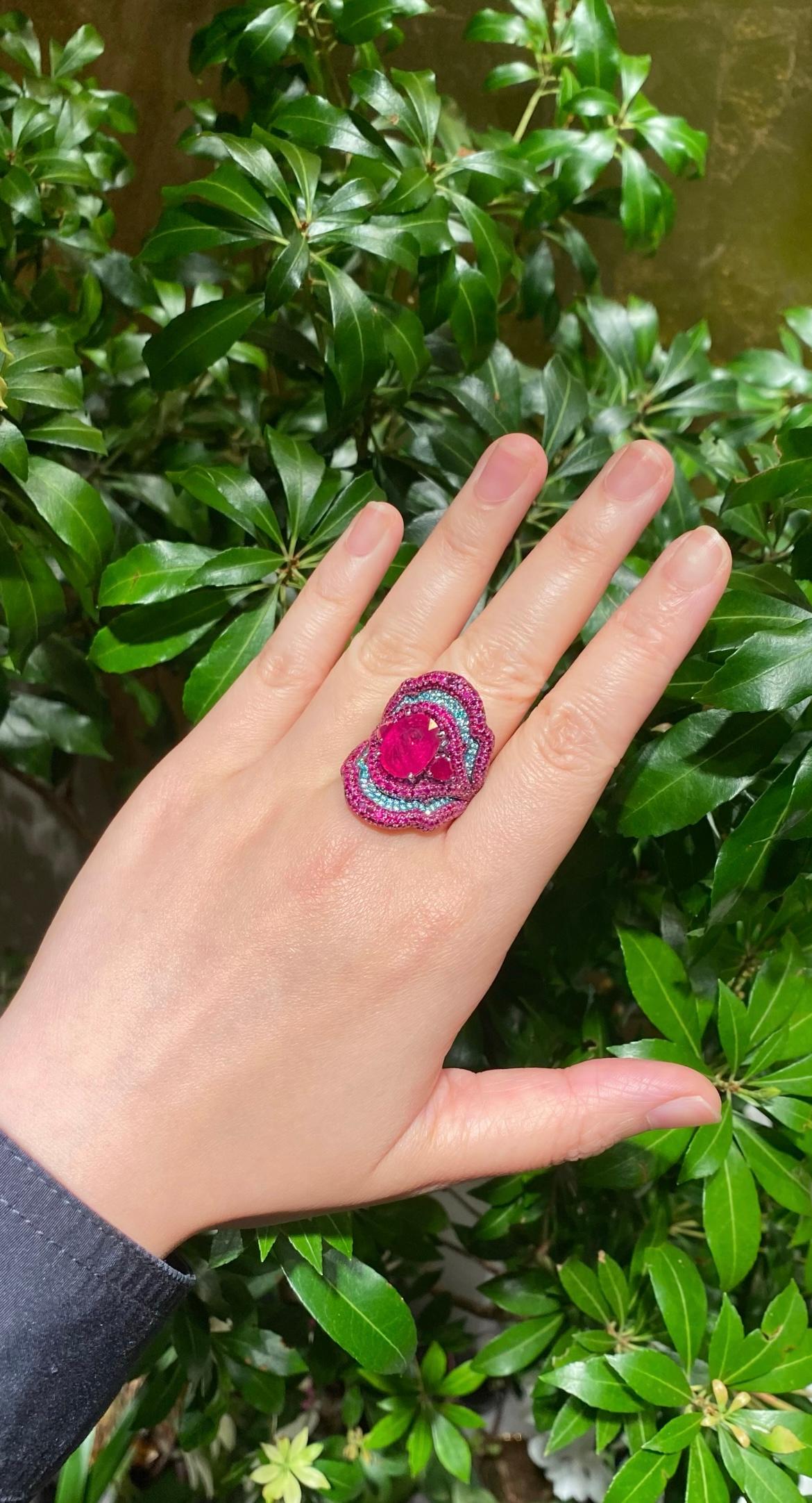 5,7 Karat burmesischer Rubin- und Diamantring, 18 Karat Gold, Austy Lee für Damen oder Herren im Angebot