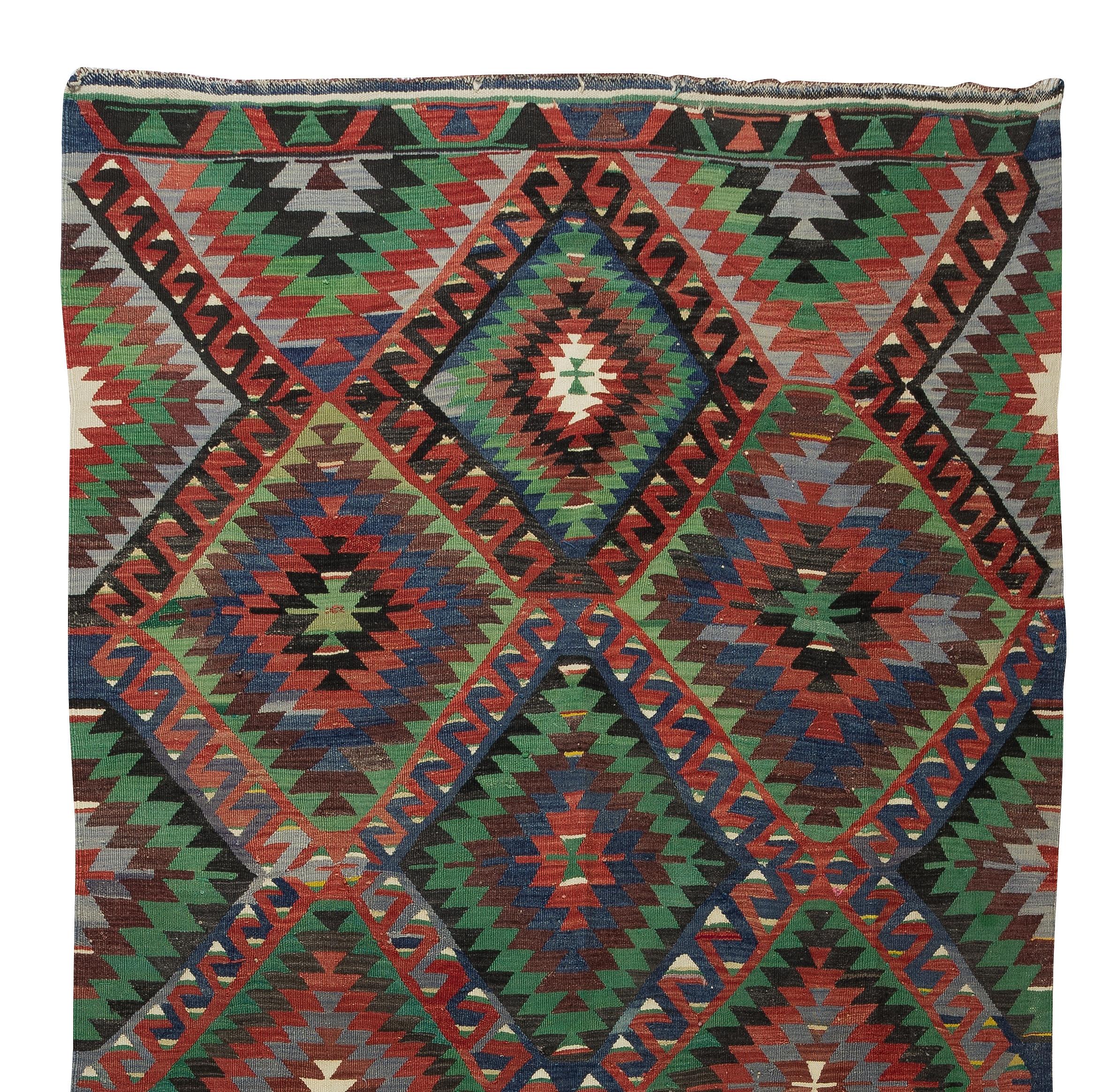 5.7x10.8 Ft Handmade Turkish Kilim, Vintage Flat-Weave Rug, Colorful Wool Carpet In Good Condition For Sale In Philadelphia, PA