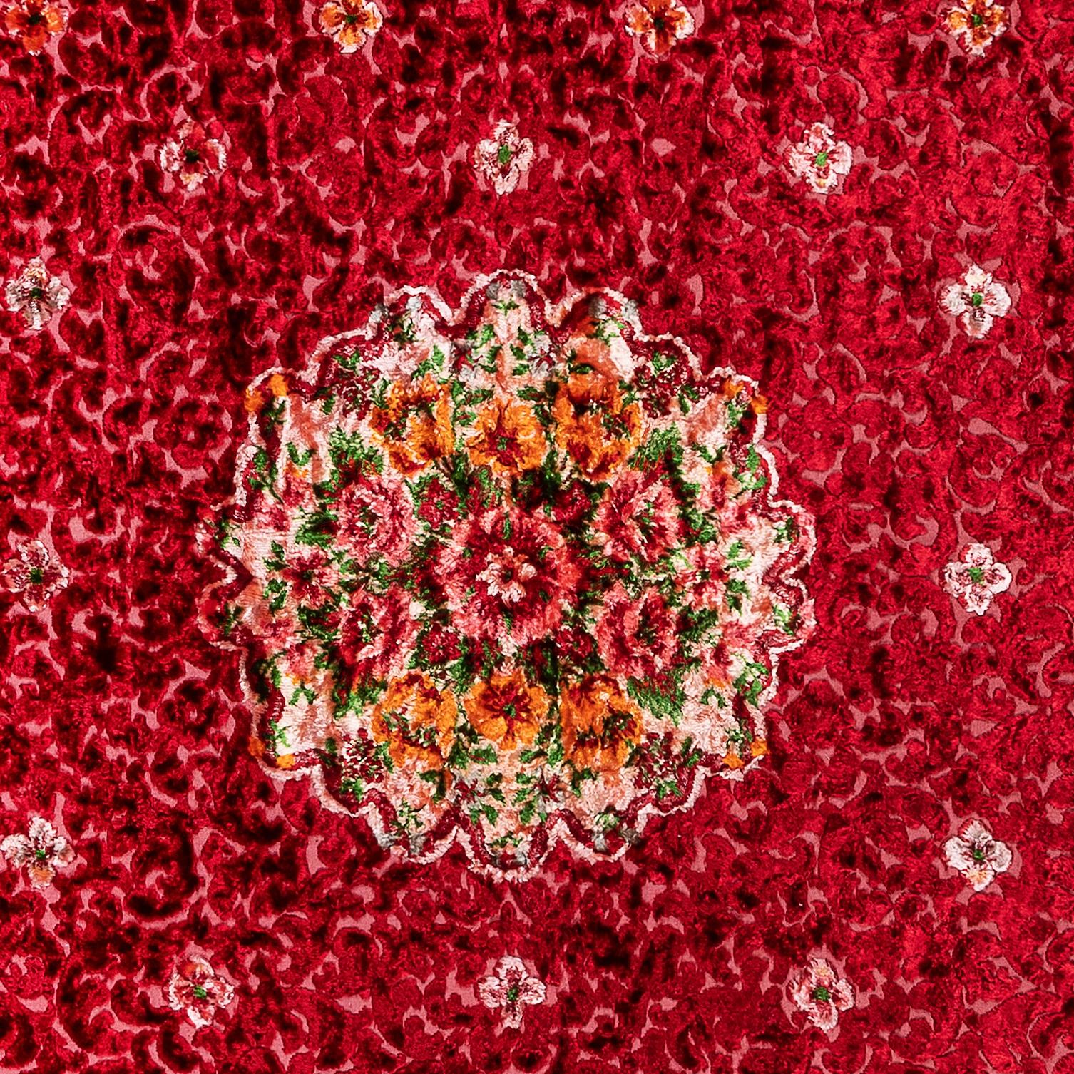 5.7x7 Ft Einzigartiges Vintage-Wandbehang aus Samt mit Blumenmuster, roter Bettbezug im Zustand „Hervorragend“ im Angebot in Spring Valley, NY