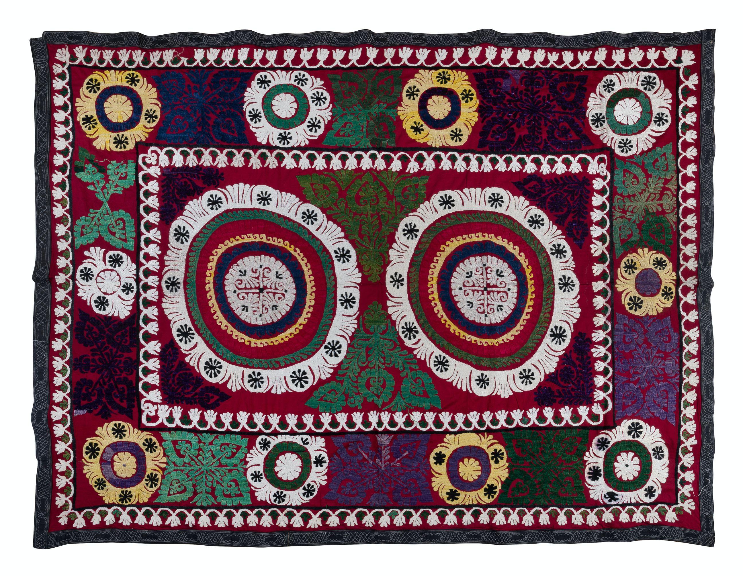 5.7x7.6 ft Vintage Silk Embroidery Wall Hanging, Colorful Uzbek Suzani Bed Cover In Good Condition For Sale In Spring Valley, NY