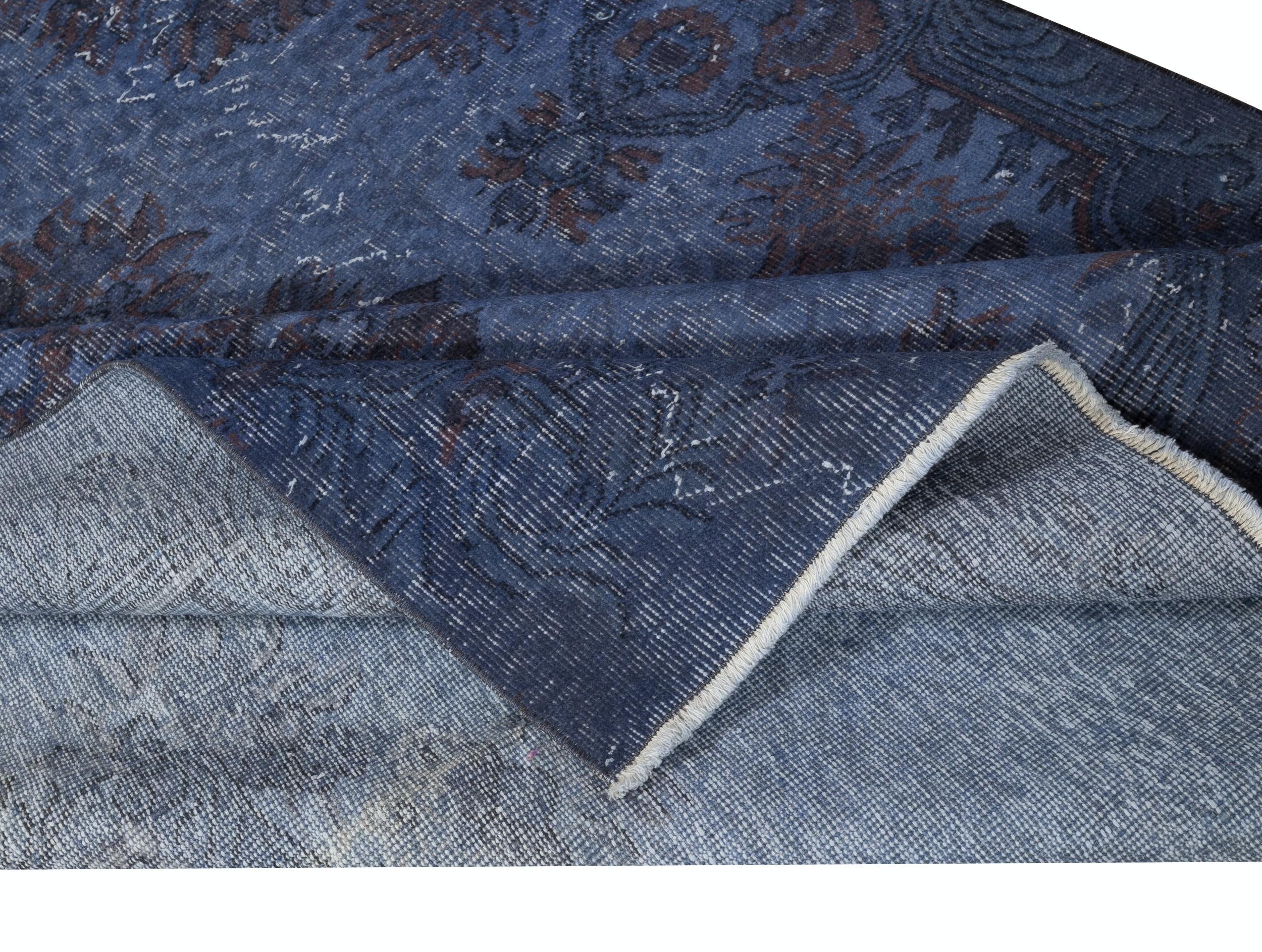 Hand-Knotted 5.7x8 Ft Modern Handmade Turkish Wool Area Rug in Blue. Low Pile Floor Covering For Sale