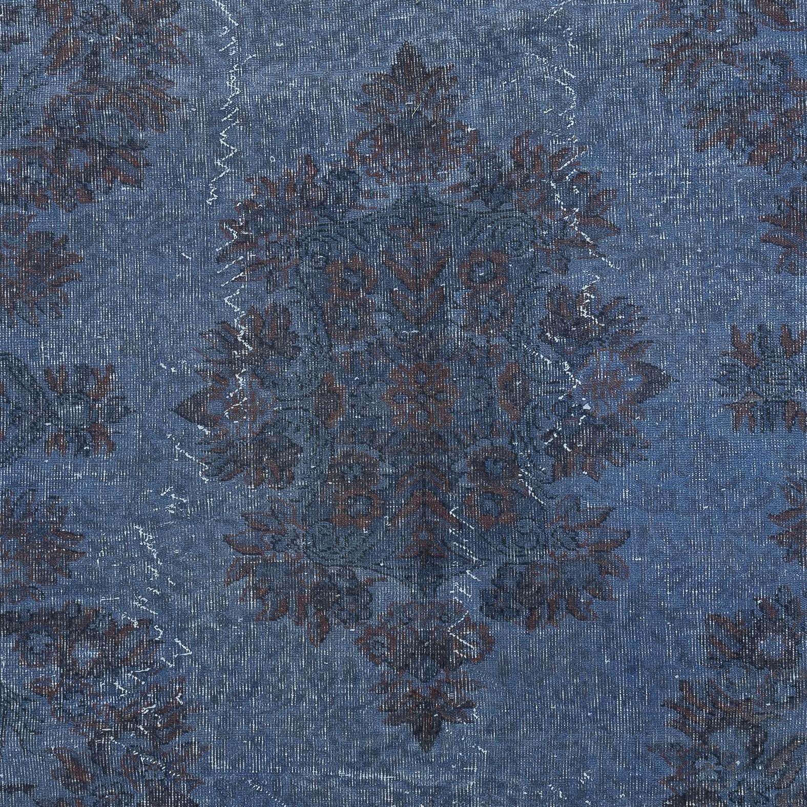 Mid-20th Century 5.7x8 Ft Modern Handmade Turkish Wool Area Rug in Blue. Low Pile Floor Covering For Sale
