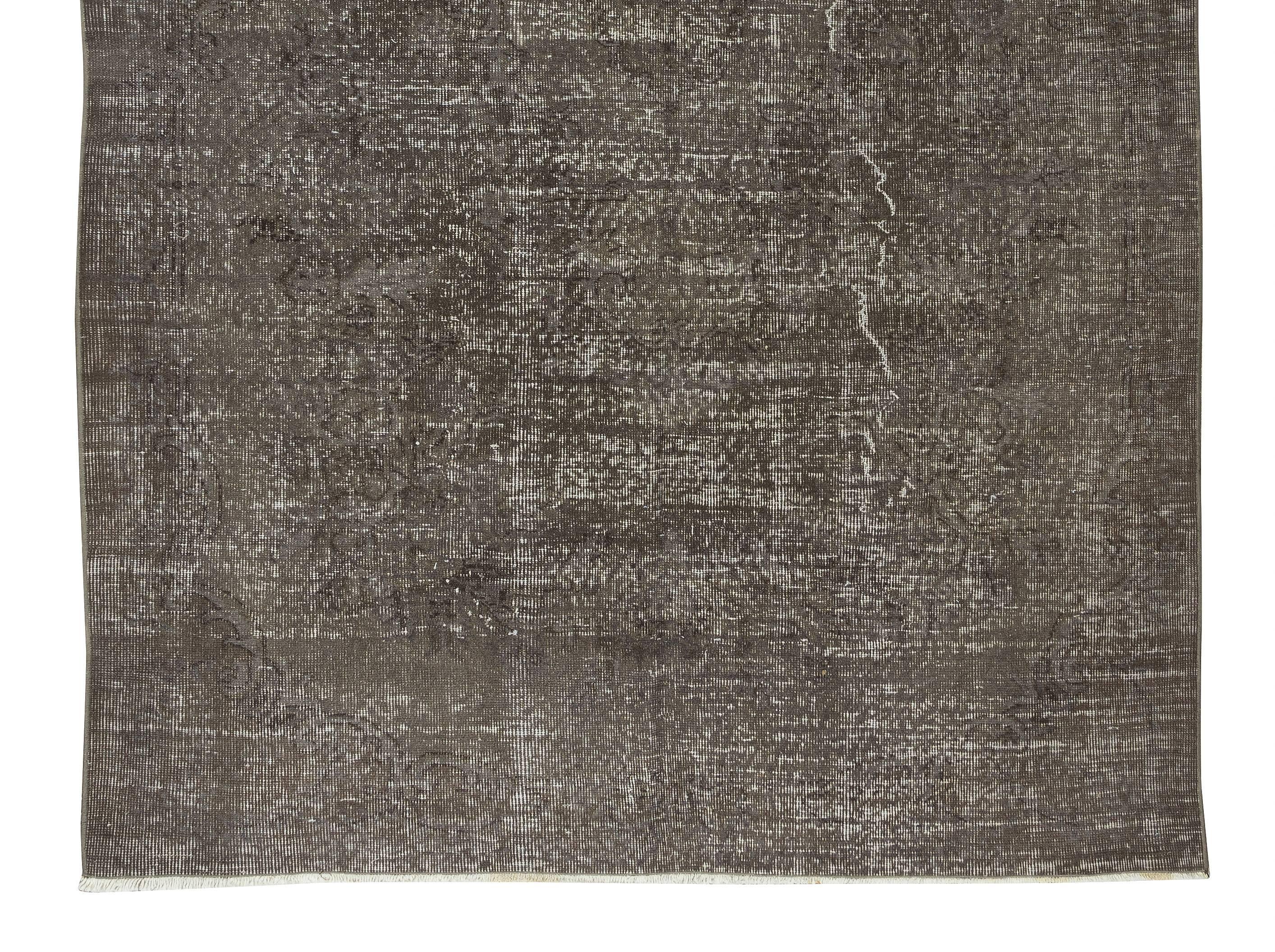 Contemporary Turkish Rug ReDyed in Gray, Vintage Handmade Wool Carpet In Good Condition For Sale In Philadelphia, PA
