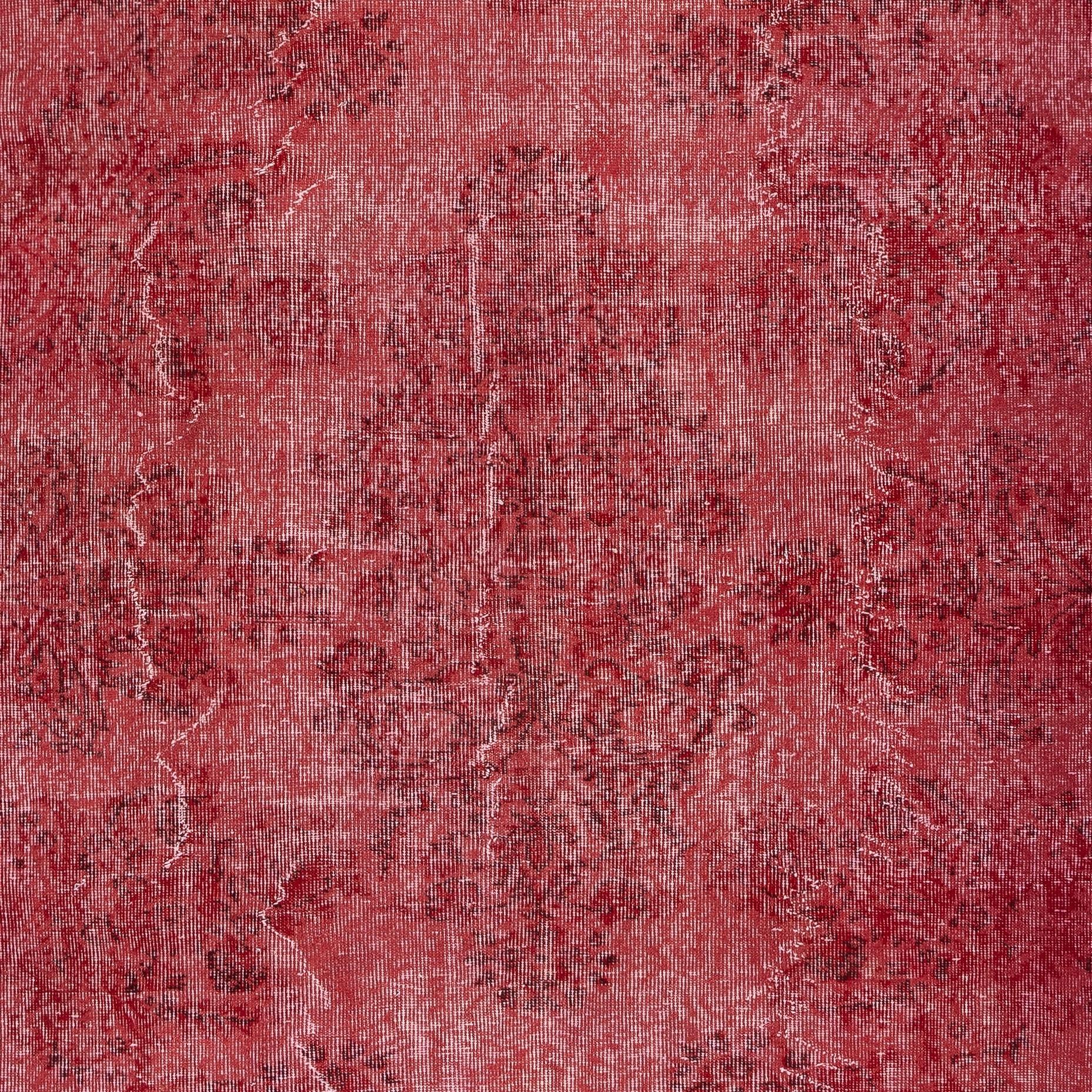 5.7x8.8 Ft Red Overdyed Vintage Teppich f�ür moderne Innenräume. Handgeknüpft in der Türkei (Türkisch) im Angebot