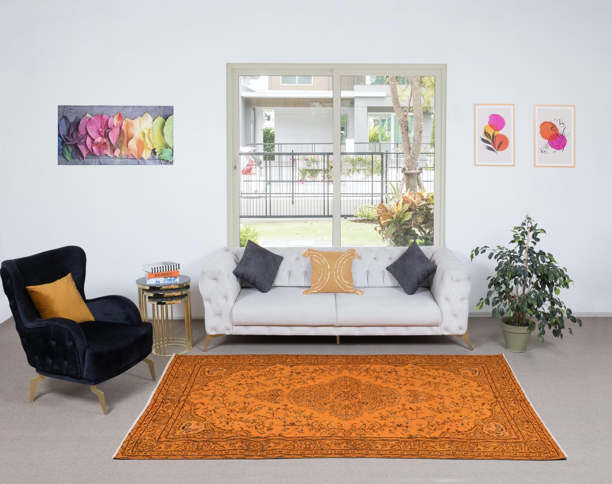 5.7x9 Ft Dekorativer türkischer orangefarbener Teppich, moderner handgefertigter Wollteppich (Handgewebt) im Angebot