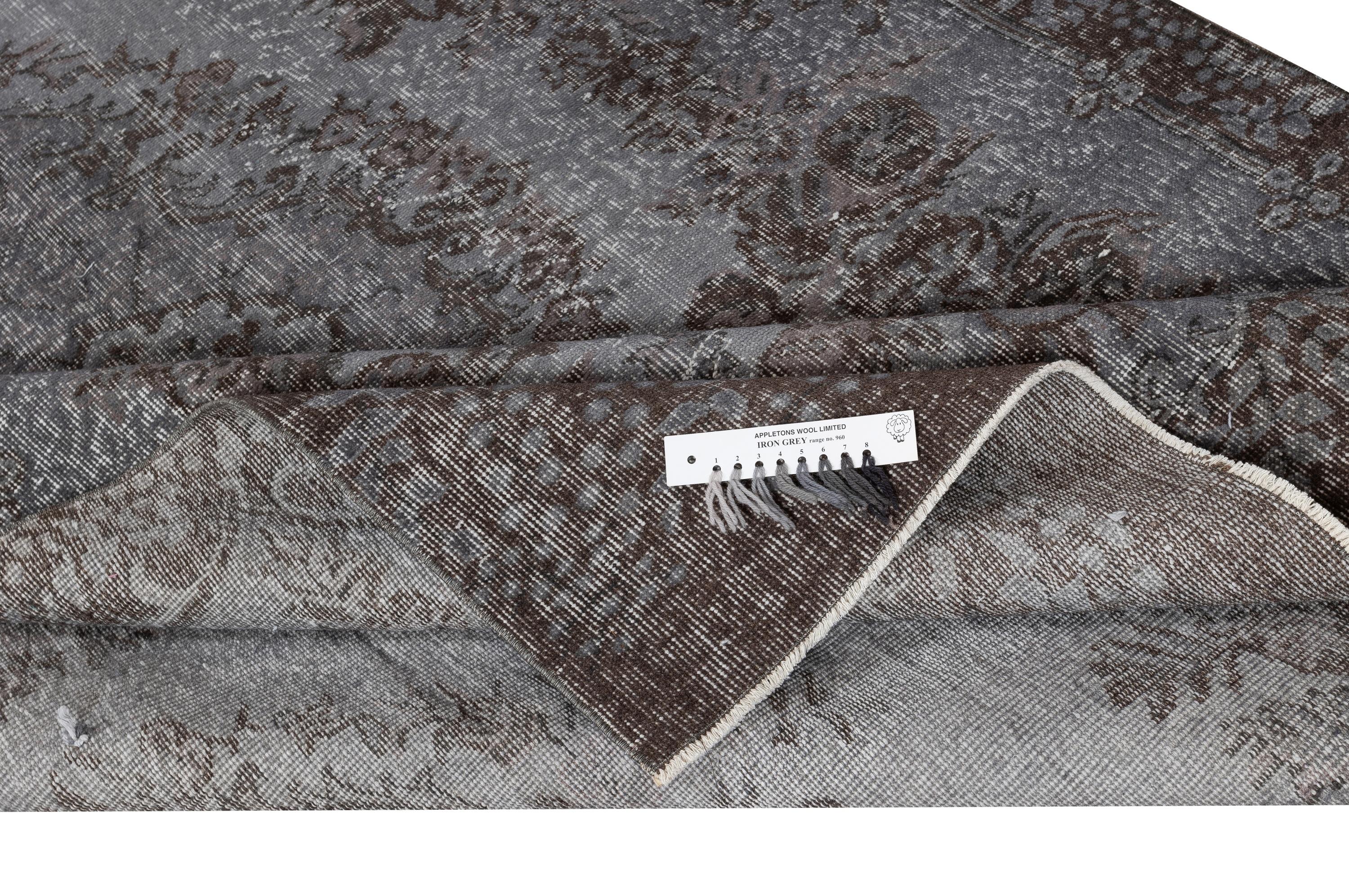 Moderno Tappeto d'area grigio sovratinto 5.7x9 Ft, annodato e tessuto a mano in Turchia in vendita