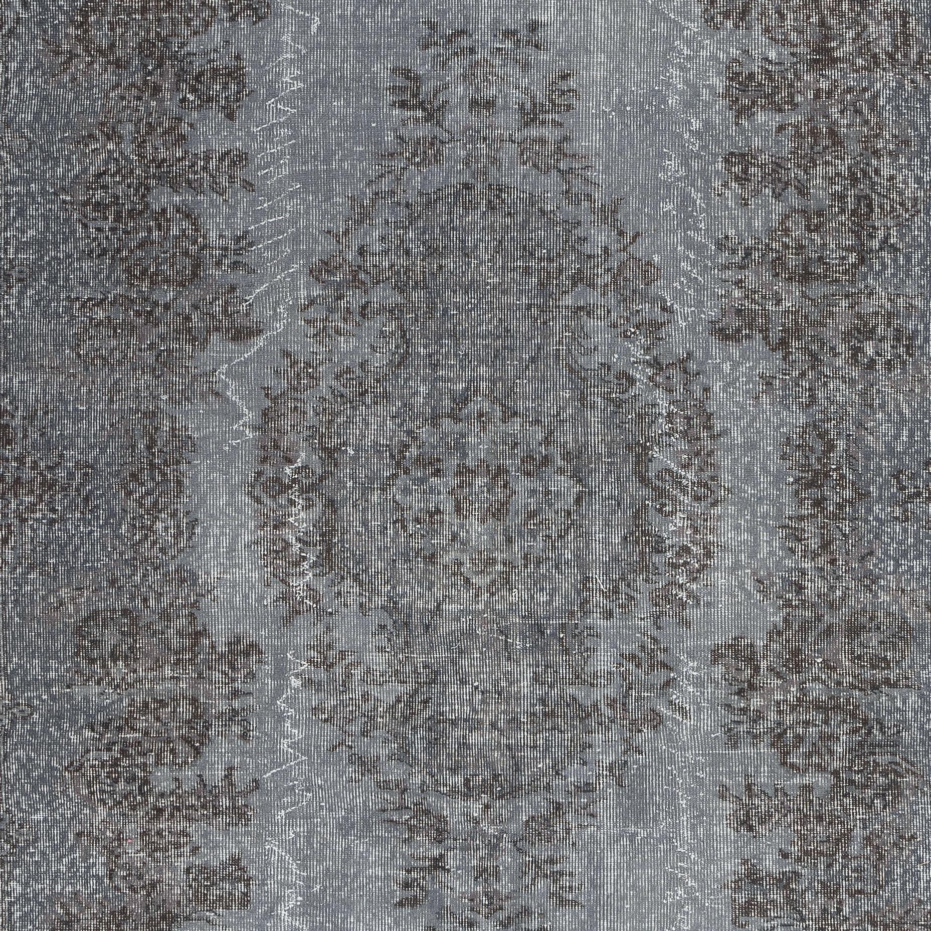 Turco Tappeto d'area grigio sovratinto 5.7x9 Ft, annodato e tessuto a mano in Turchia in vendita