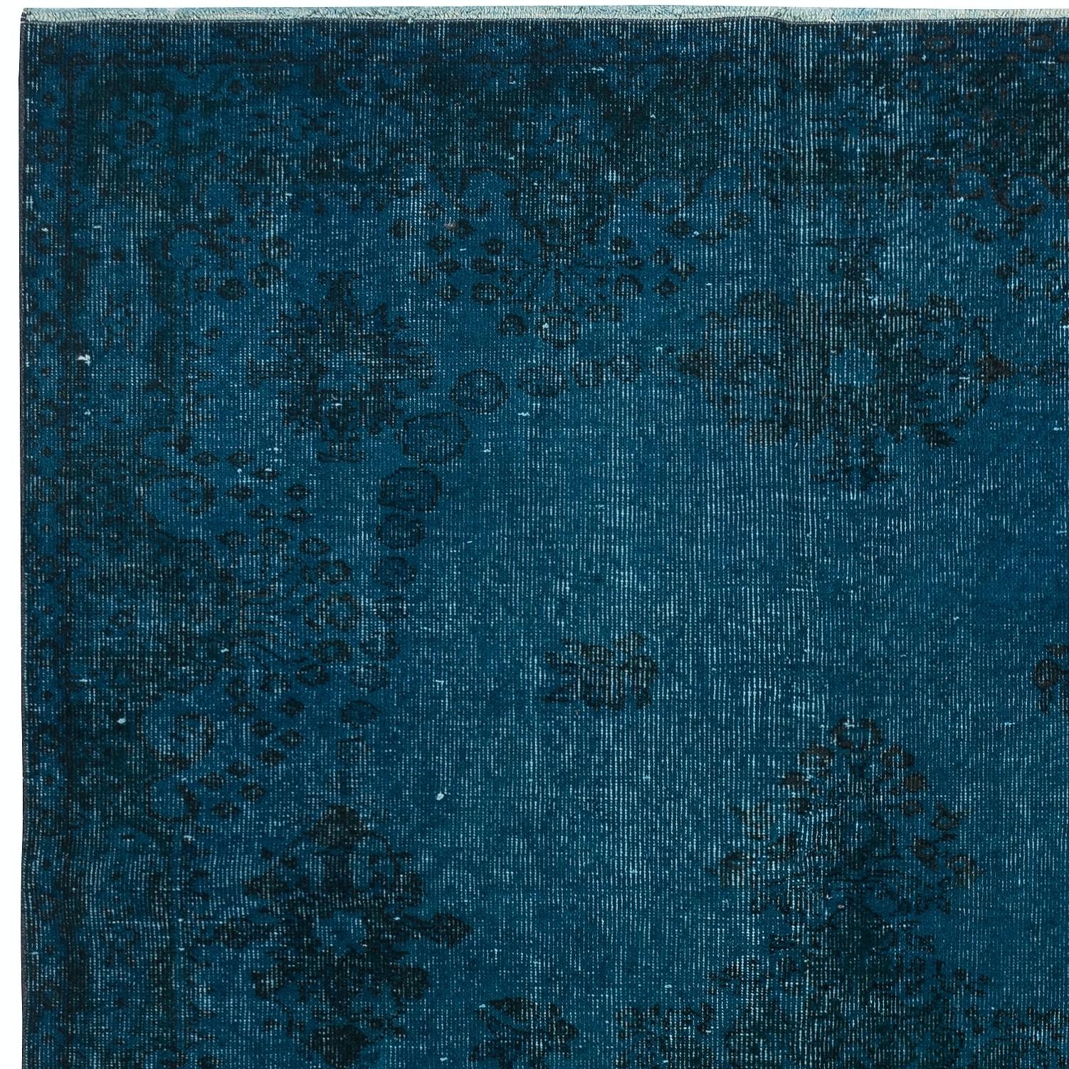 5.7x9 Ft Navy Blue Color Handmade Turkish Wool Area Rug for Modern Interiors In Good Condition For Sale In Spring Valley, NY