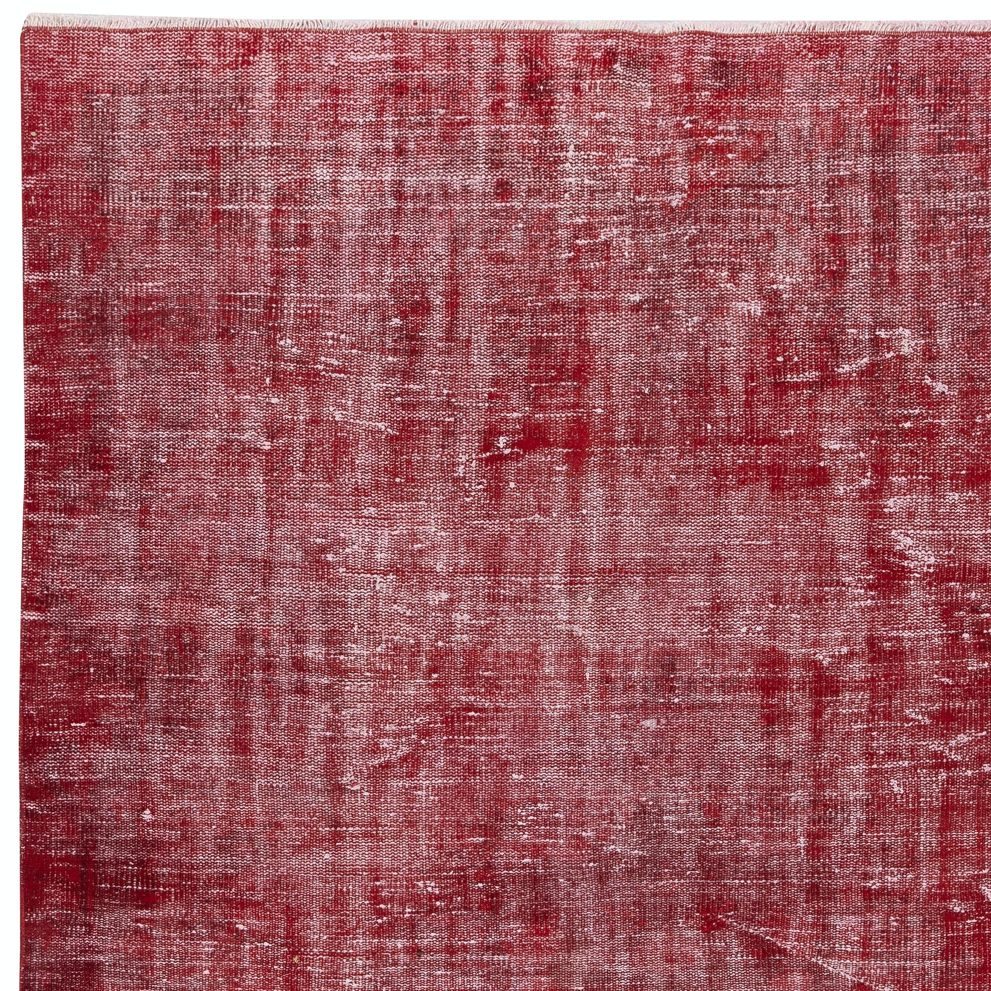 Annodato a mano Tappeto in lana vintage fatto a mano 5.7x9 Ft. Tappeto turco rosso per la casa moderna in vendita