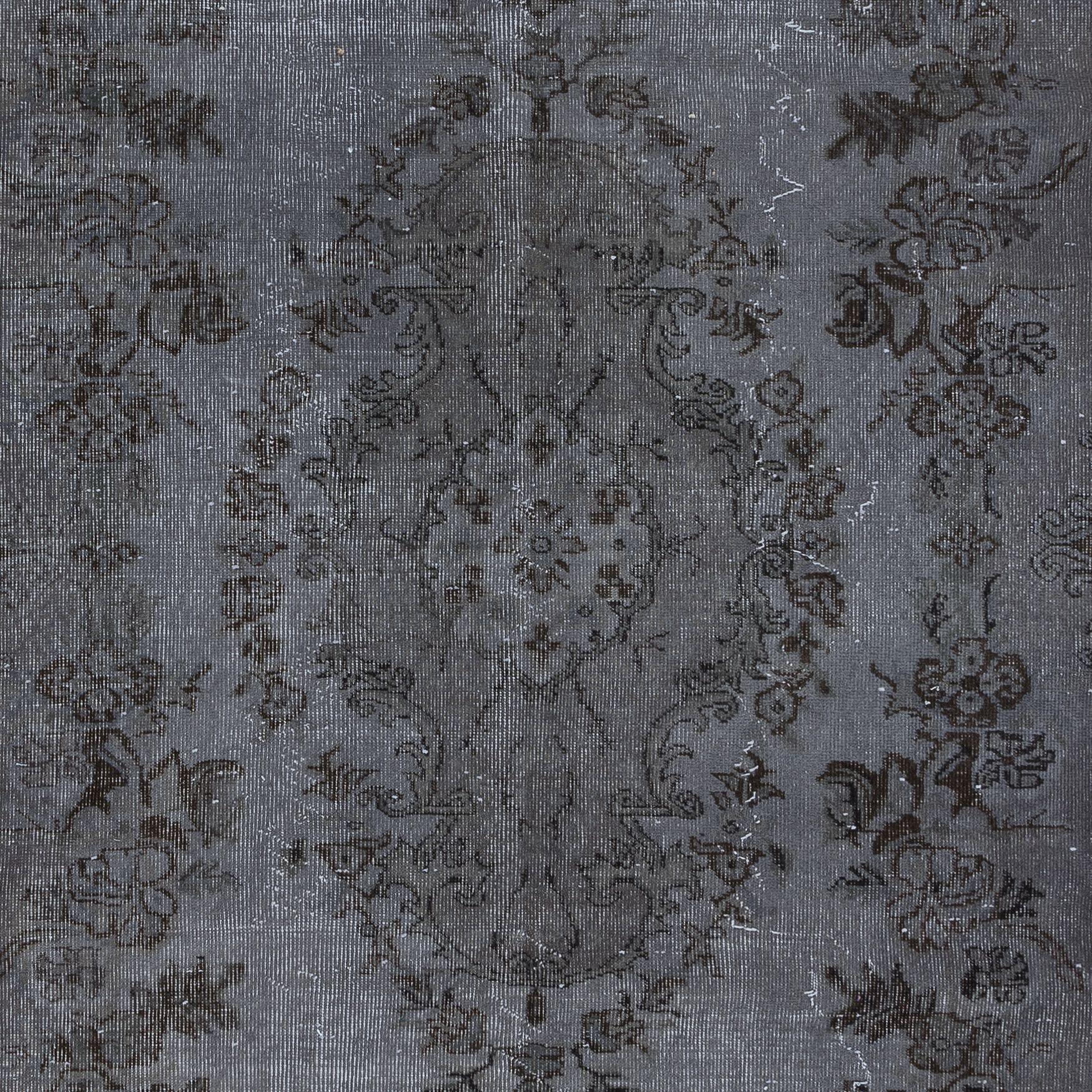 5.7x9.2 Ft Modern Overdyed Hand Knotted Wool Gray Area Rug From Turkey In Good Condition For Sale In Philadelphia, PA