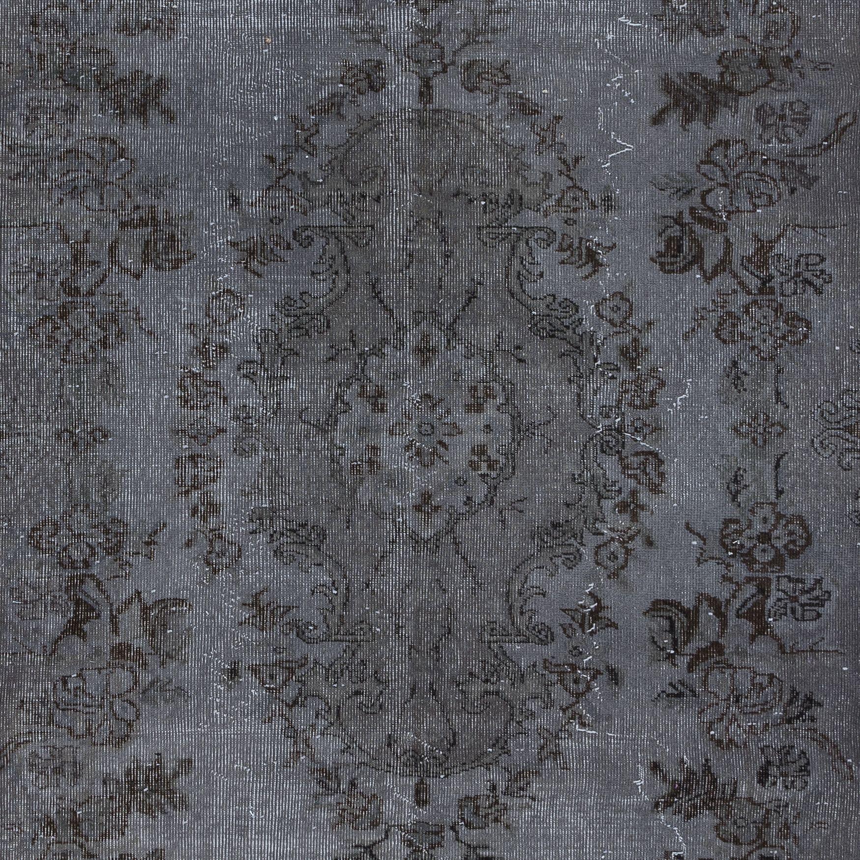 Annodato a mano 5.7x9.2 Ft Tappeto moderno sovratinto in lana grigio annodato a mano dalla Turchia in vendita