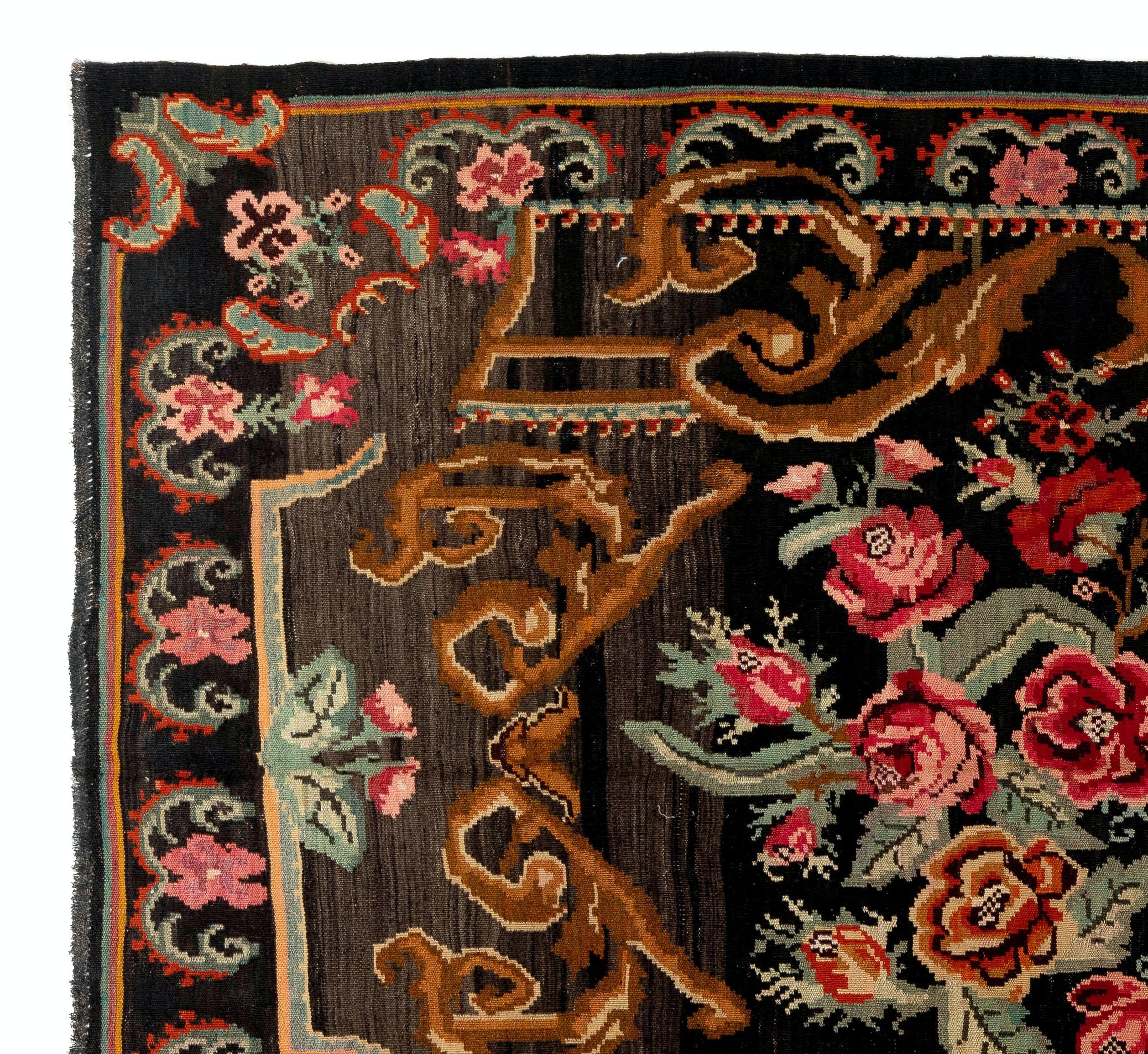 Bohemian 5.7x9.4 Ft Vintage Bessarabian Kilim, Handwoven Rug. Floral Tapestry. 100% Wool For Sale