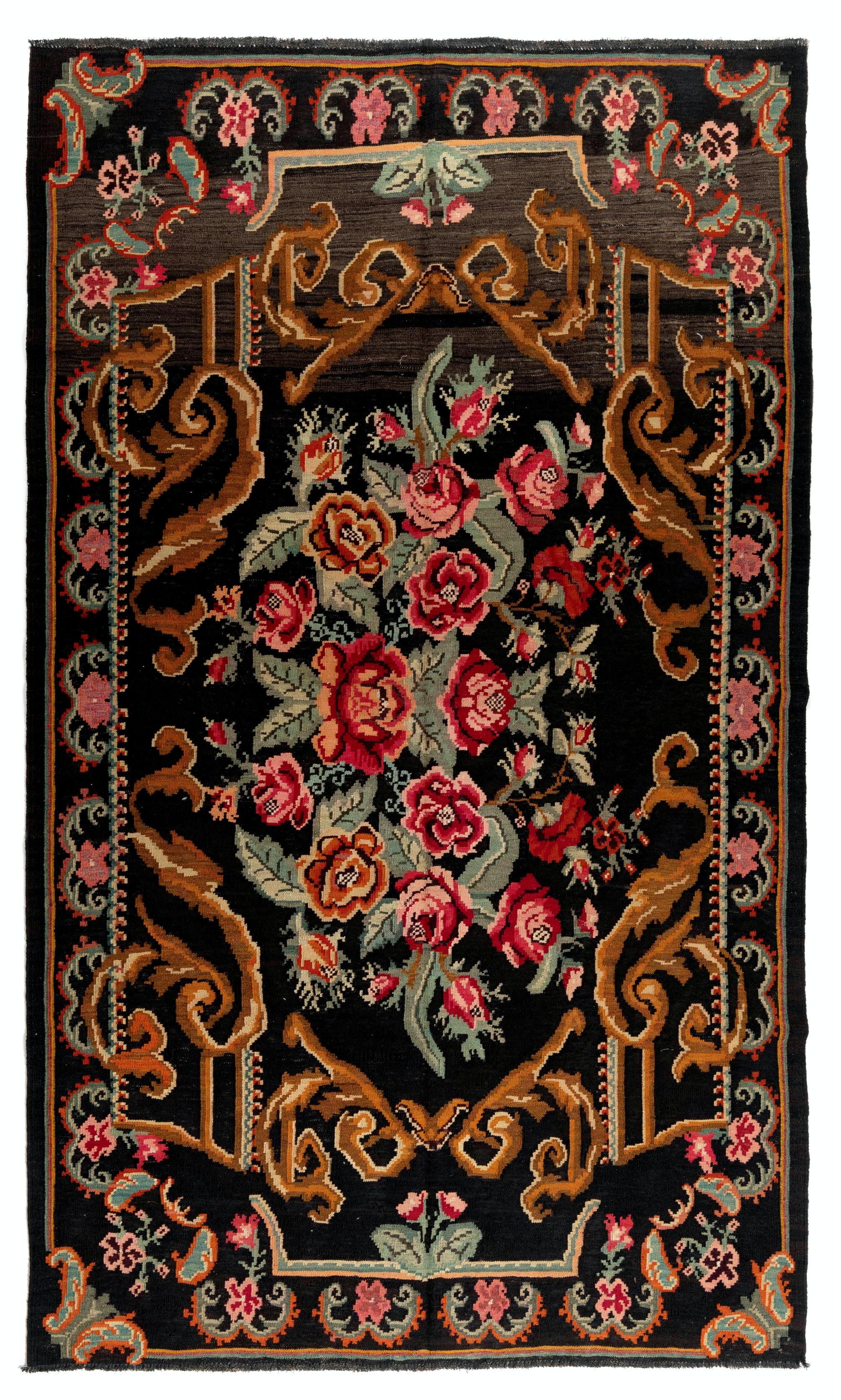 Hand-Woven 5.7x9.4 Ft Vintage Bessarabian Kilim, Handwoven Rug. Floral Tapestry. 100% Wool For Sale