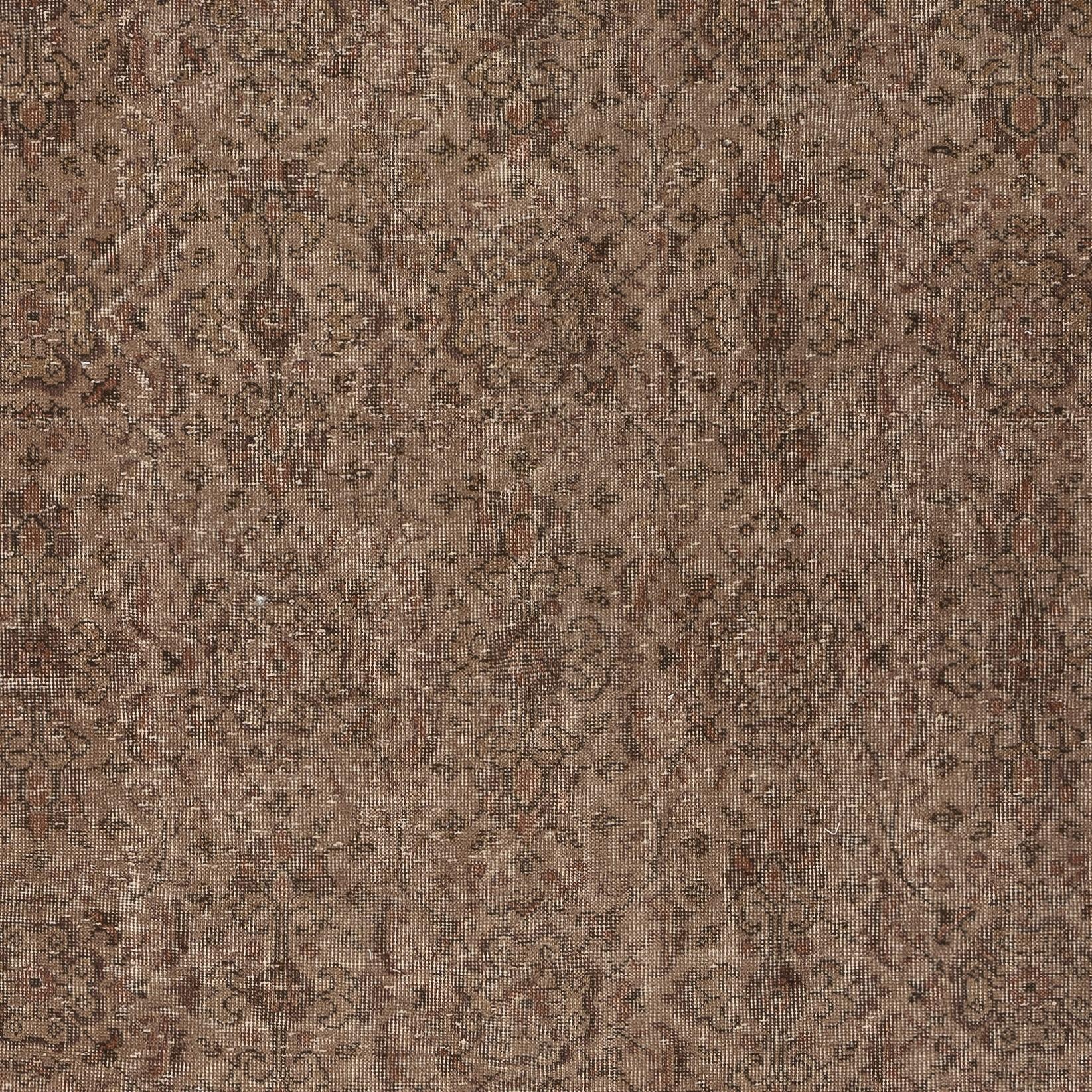 5.7x9.6 Ft Handgefertigter türkischer Teppich. Brauner, rotgefärbter Vintage-Teppich für das Wohnzimmer (Türkisch) im Angebot