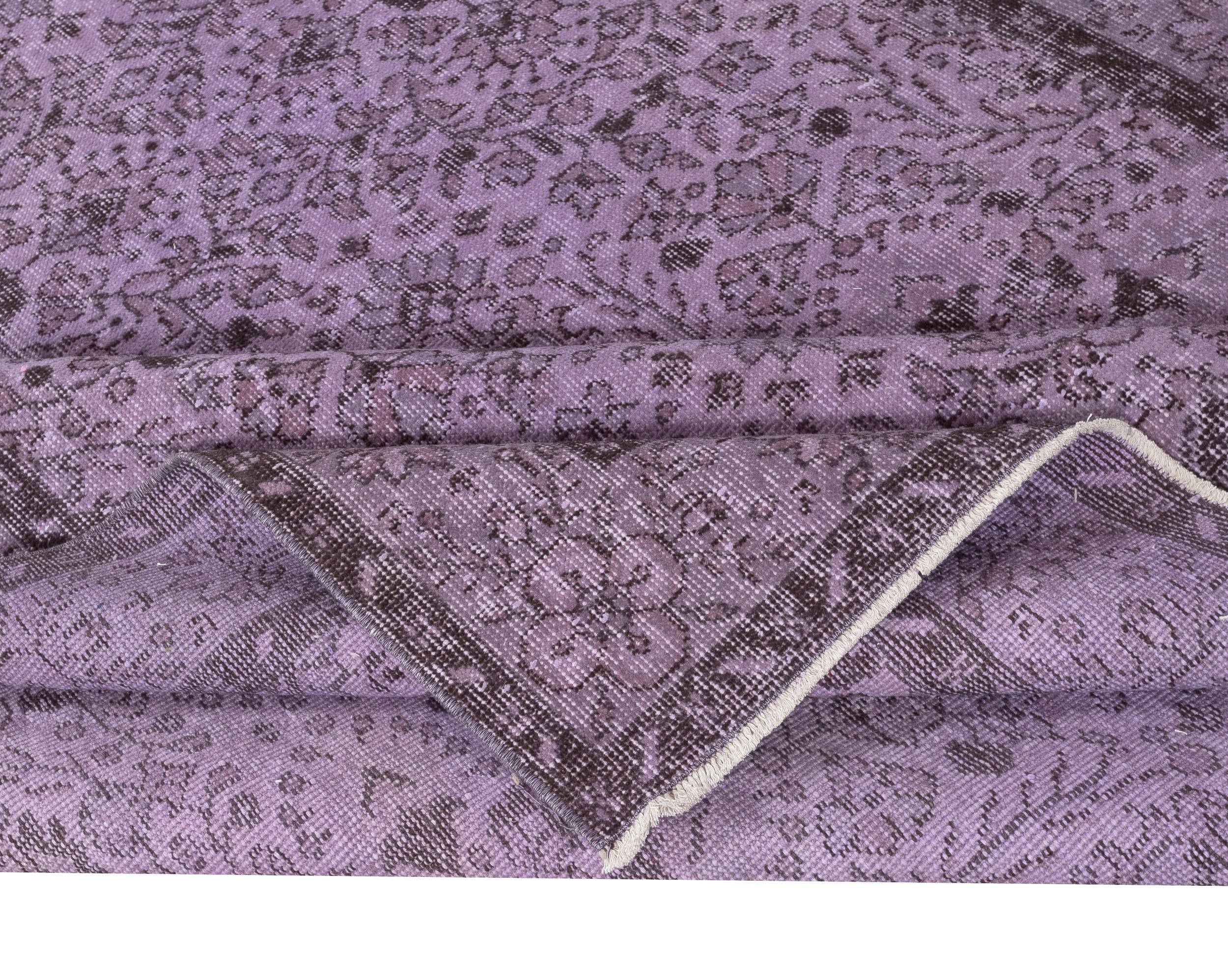 5.7x9.6 Ft Moderner handgeknüpfter türkischer Teppich mit Blumenmuster in lila Farbe, handgeknüpft (Türkisch) im Angebot