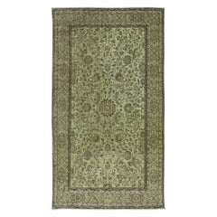 5.7x9.6 Ft Modern Handmade Turkish Rug with Botanical Design & Green Background (Tapis turc moderne fait à la main avec un design botanique et un arrière-plan vert)