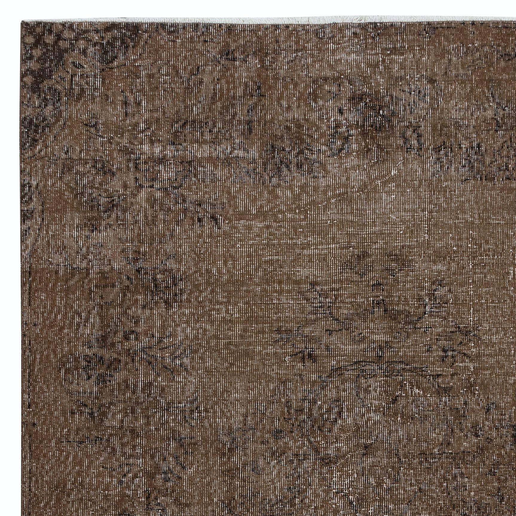 Turkish 5.7x9.6 Ft Vintage Area Rug in Brown for Modern Interiors, HandKnotted in Turkey For Sale