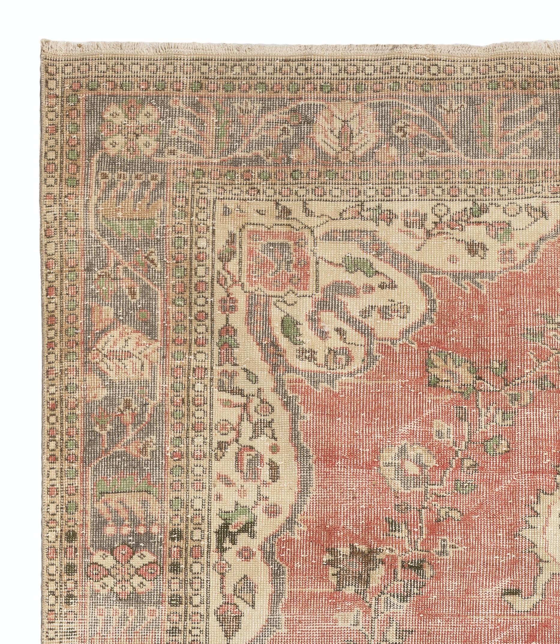 Alfombra de lana anudada a mano, Vintage Anatolian Village Area Rug 5.7x9.8 Ft Tejido a mano en venta