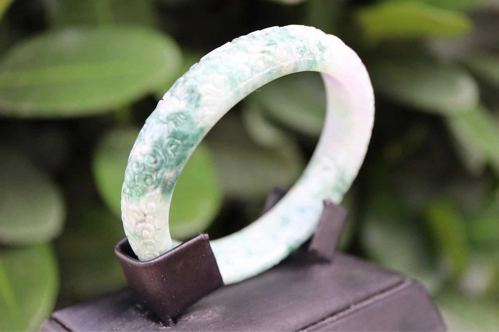 58-60mm Type A Jadeite Jade Bangle (Jadeite Carved Bangle) For Sale 4